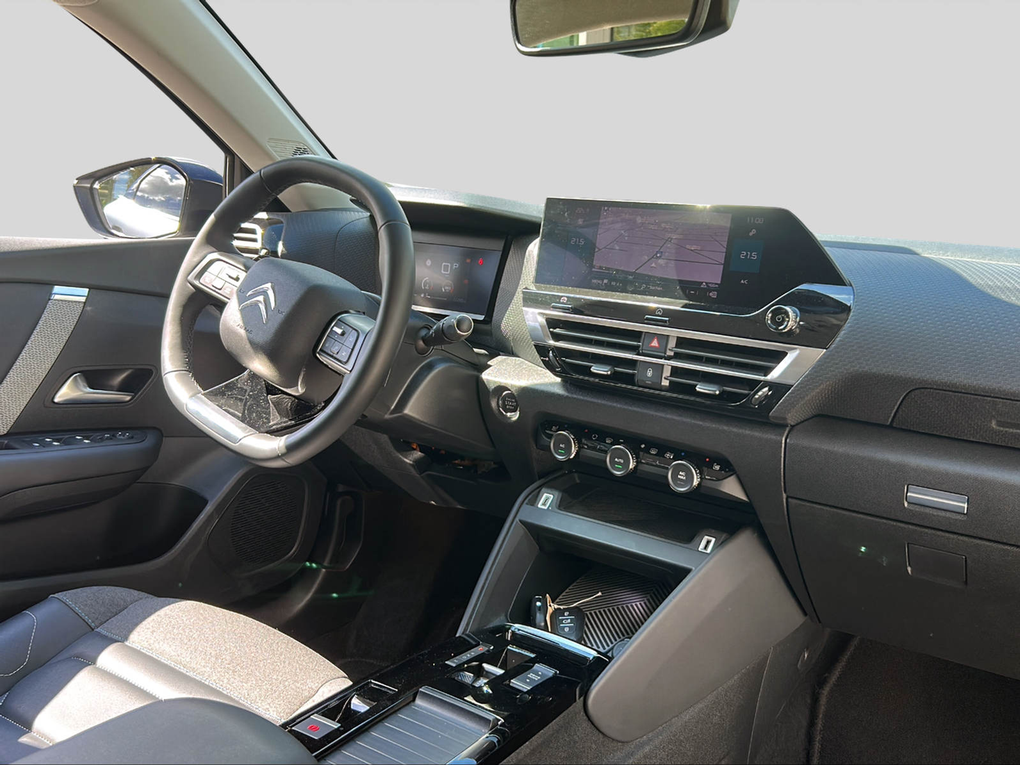 listing desktop thumbnail image 3