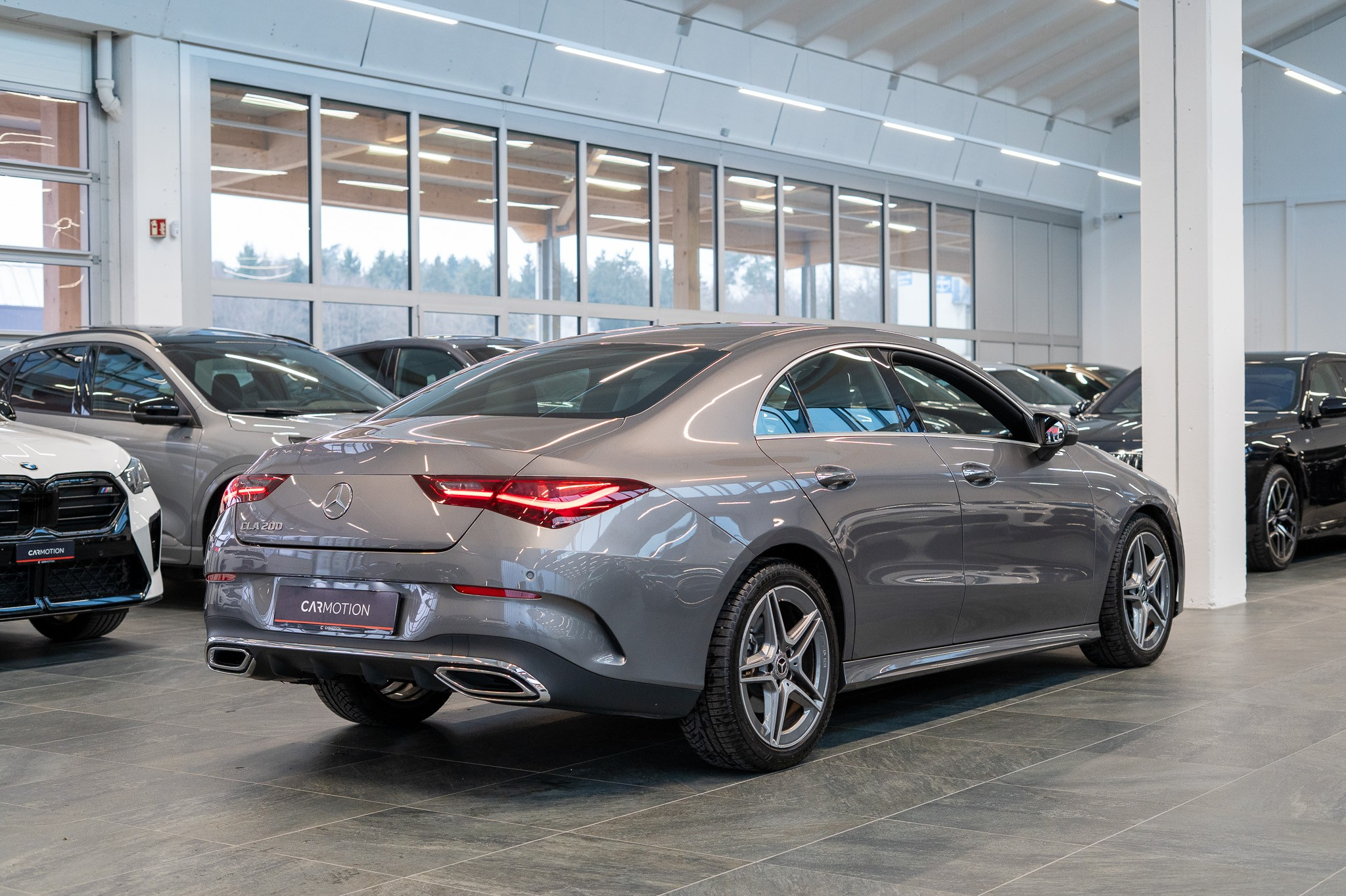 listing desktop thumbnail image 6