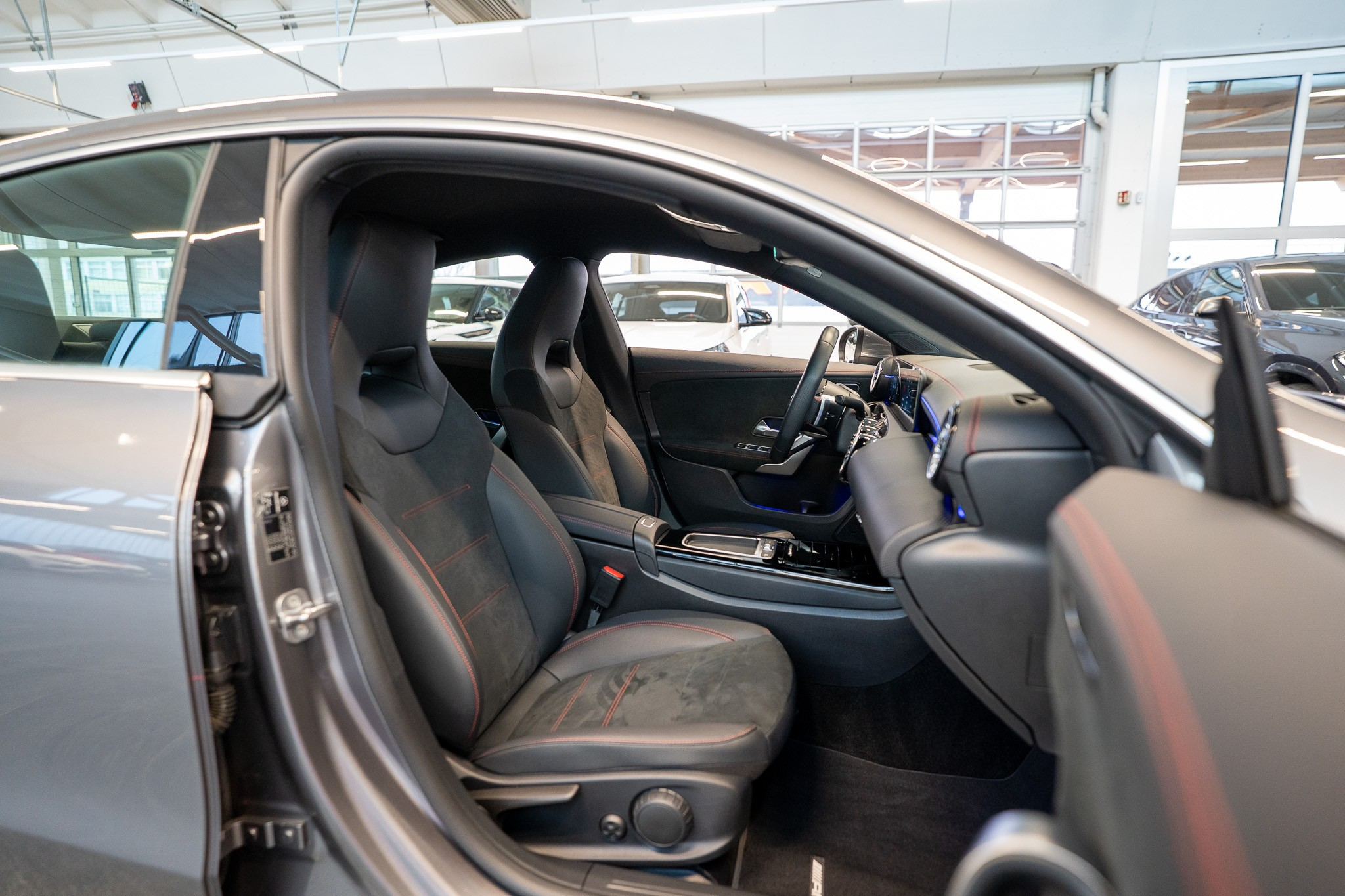 listing desktop thumbnail image 12