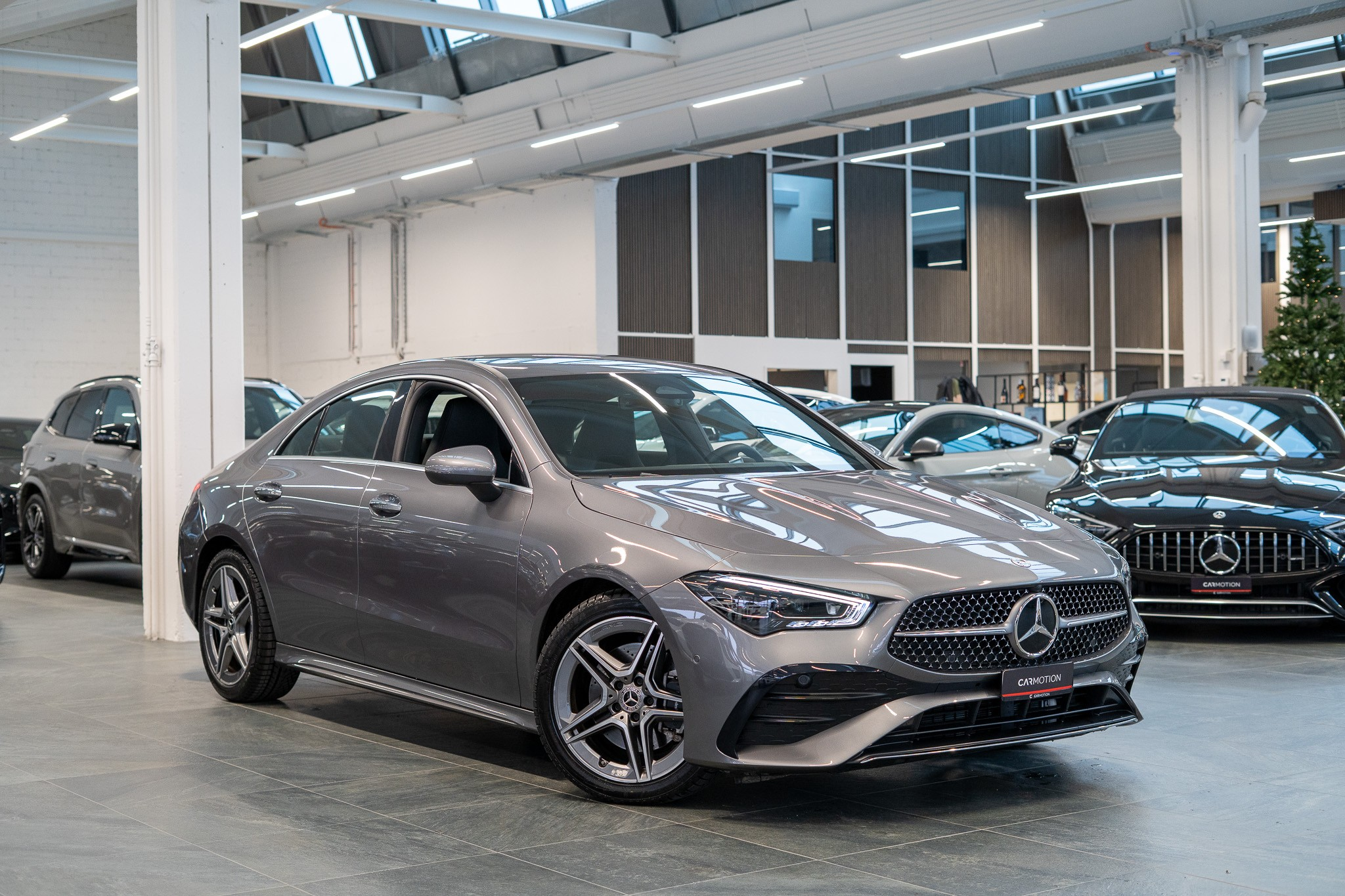 listing desktop thumbnail image 2