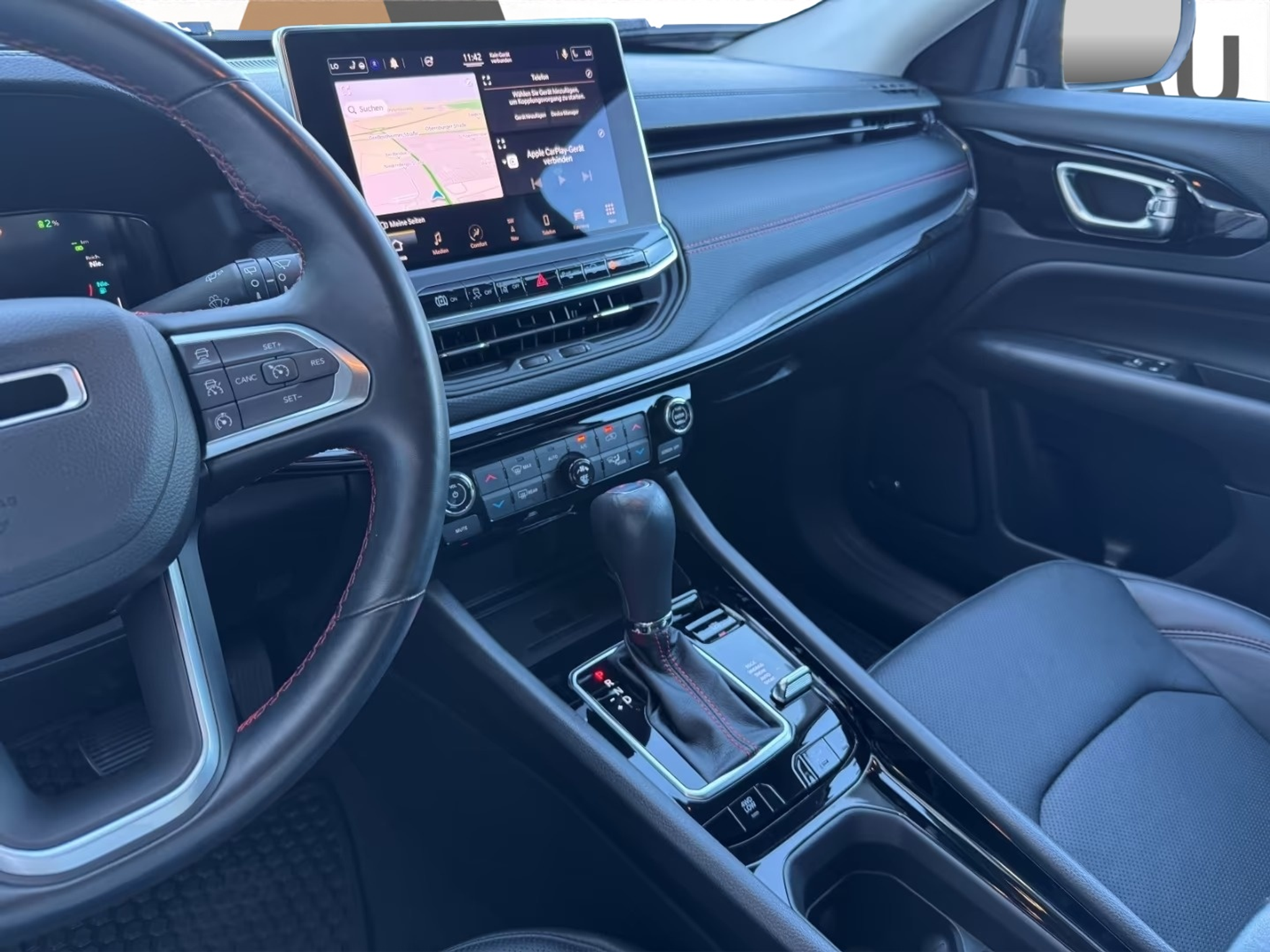 listing desktop thumbnail image 12