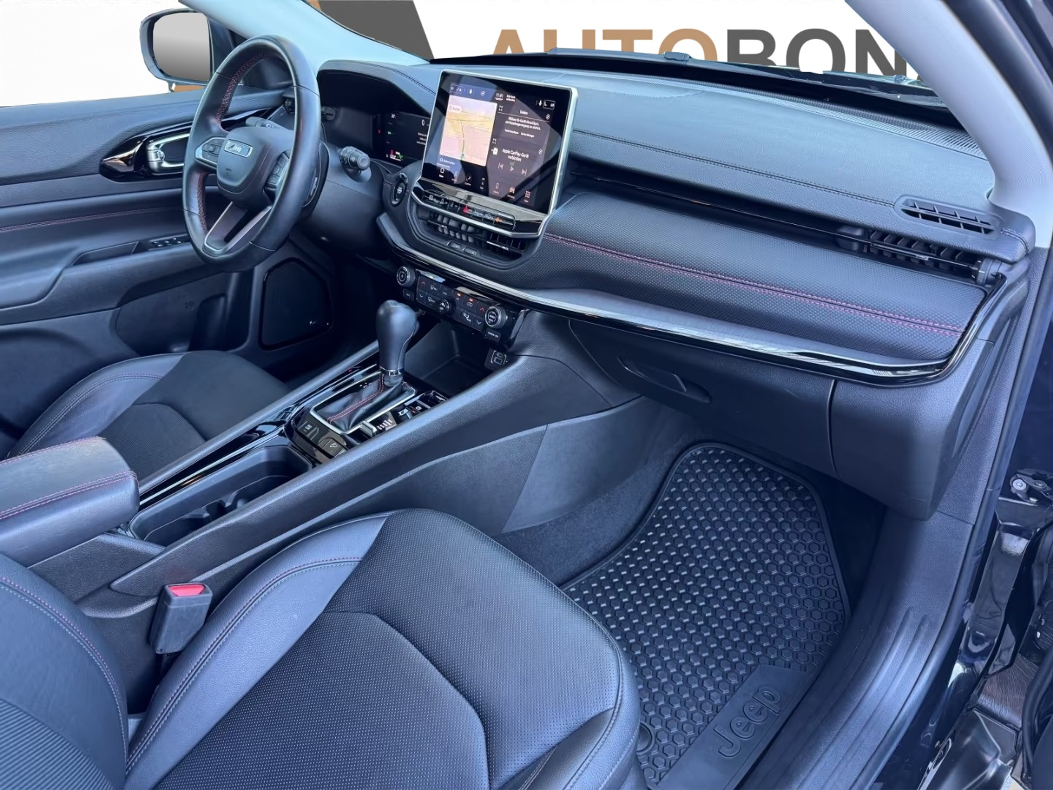 listing desktop thumbnail image 9