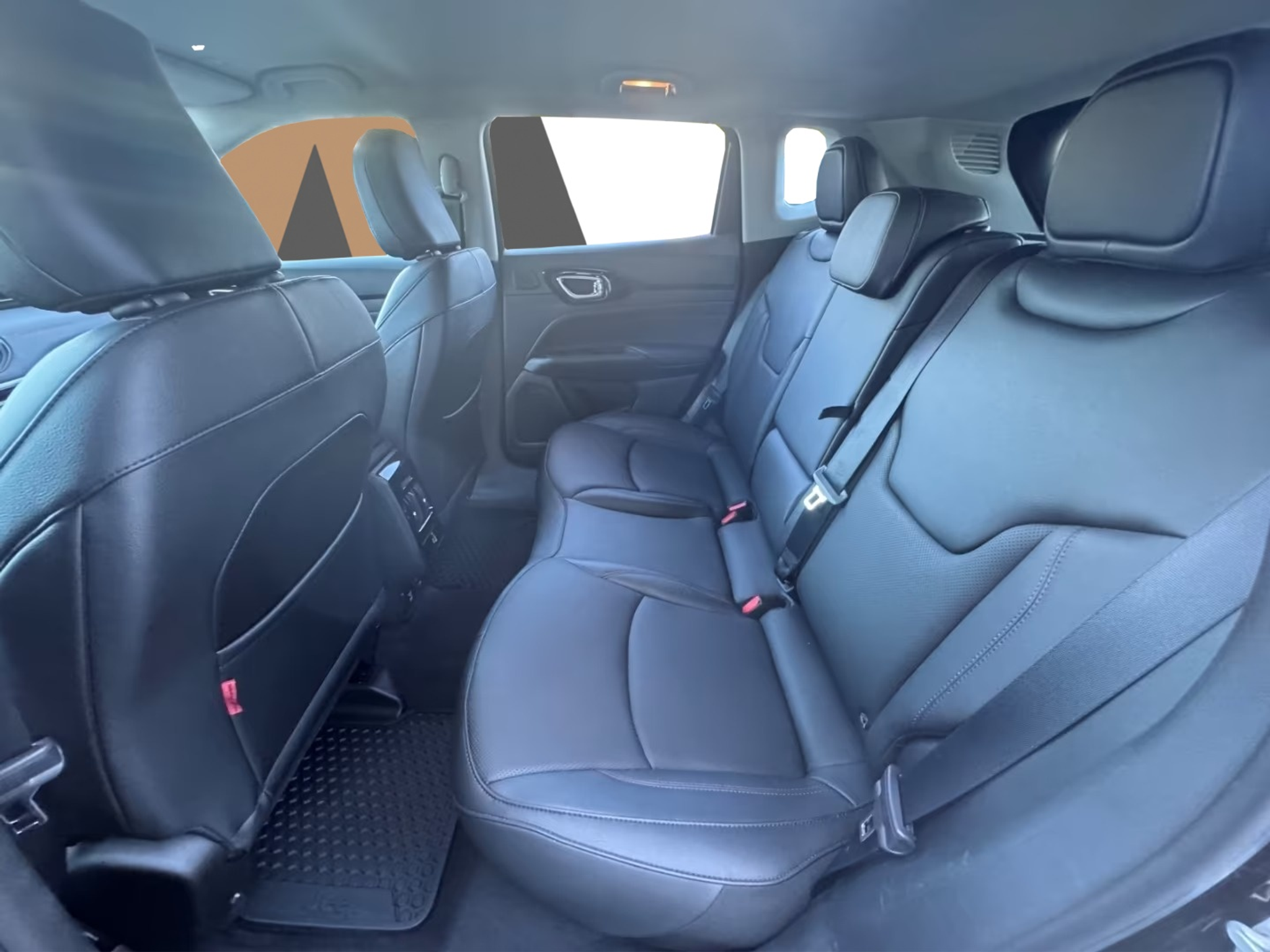 listing desktop thumbnail image 10