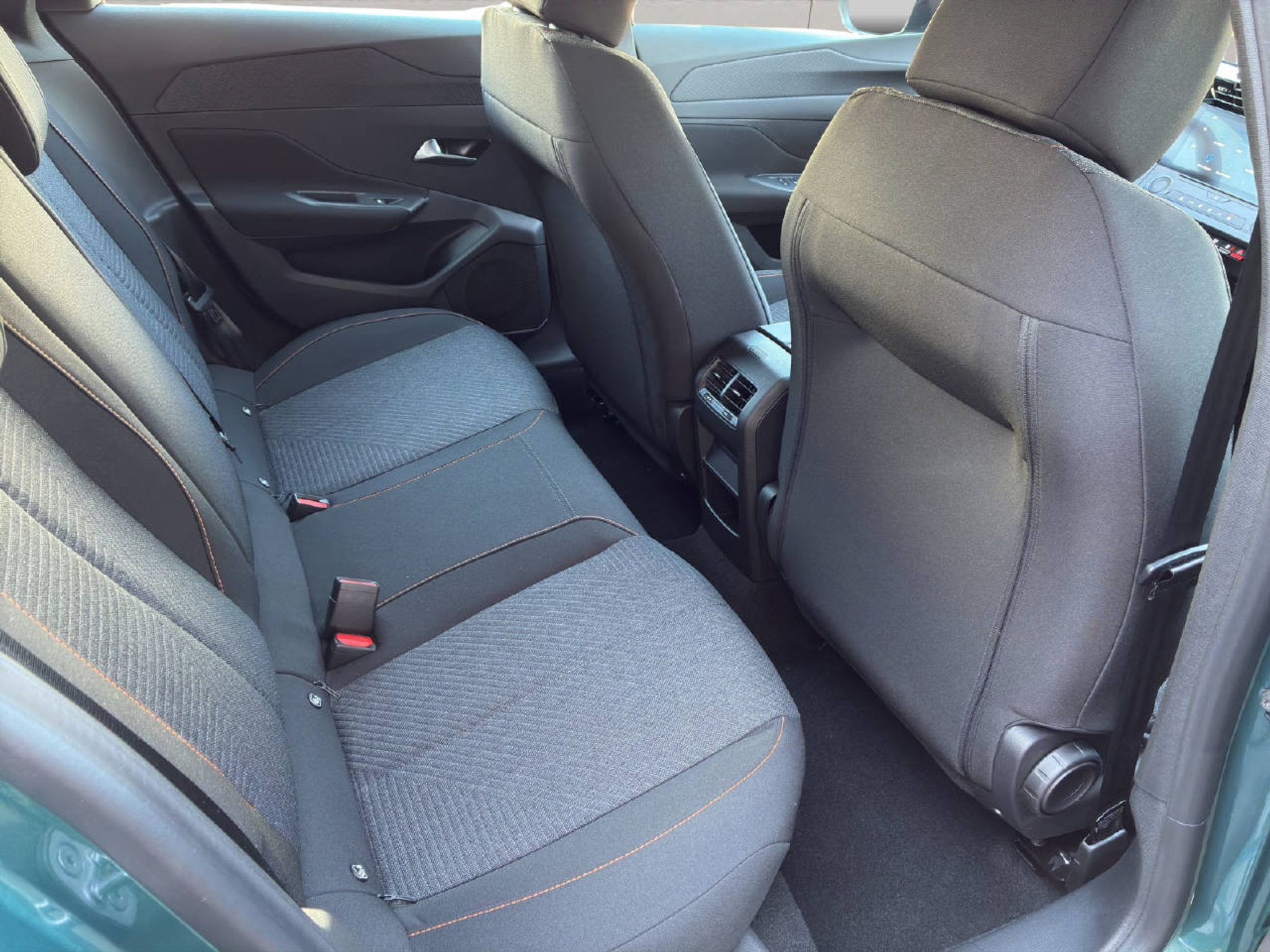 listing desktop thumbnail image 7