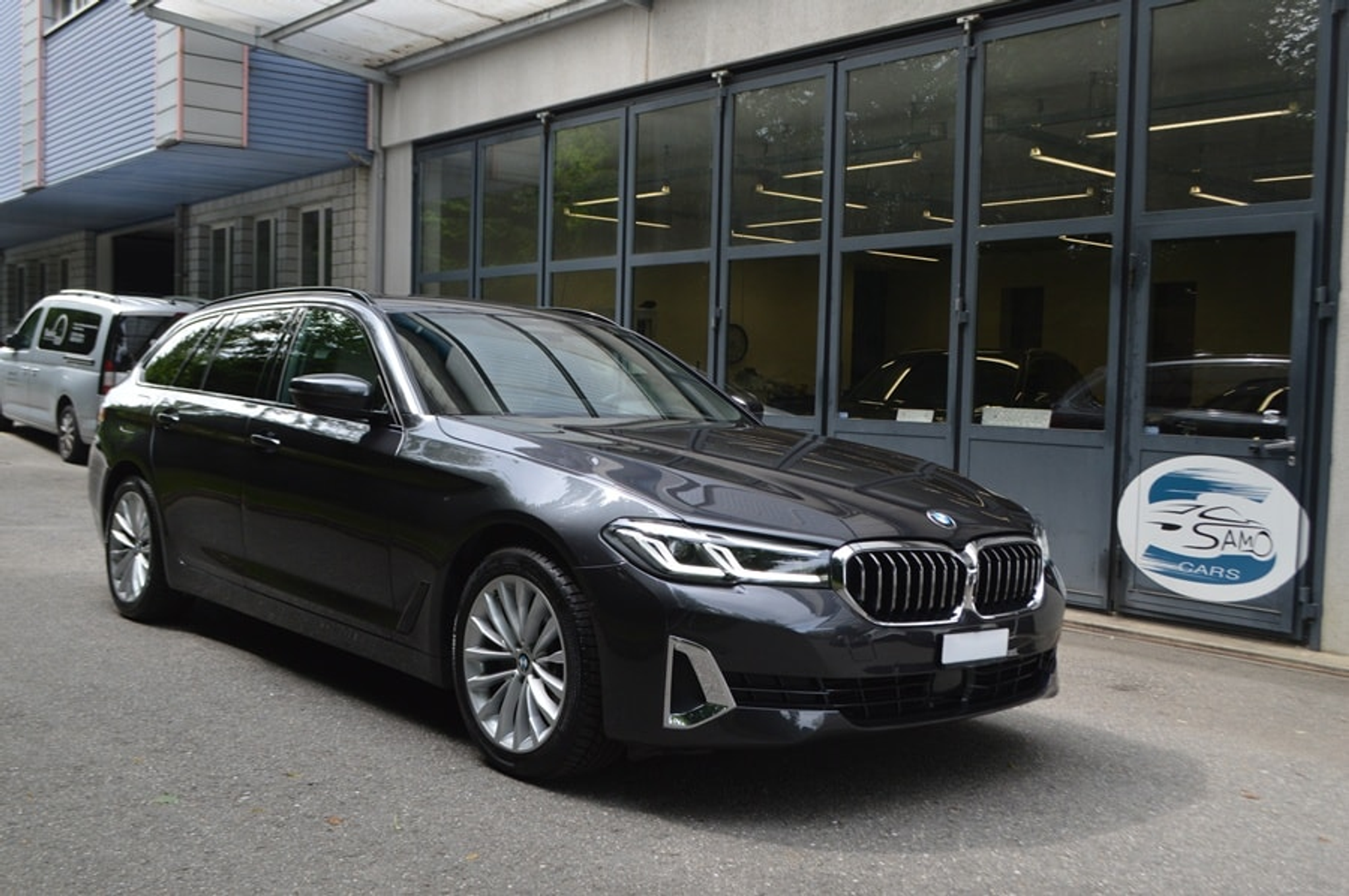 listing desktop thumbnail image 14