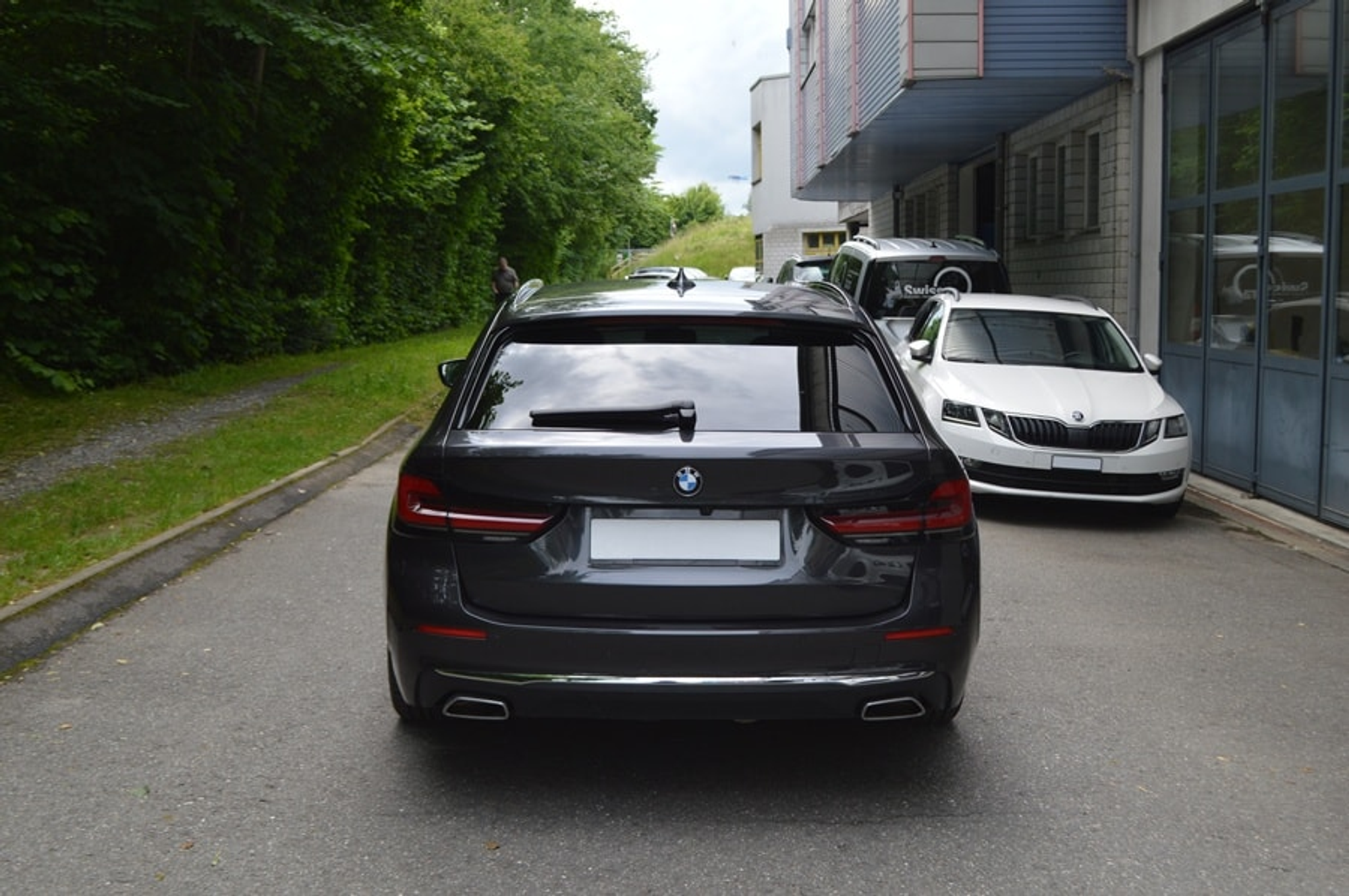 listing desktop thumbnail image 13