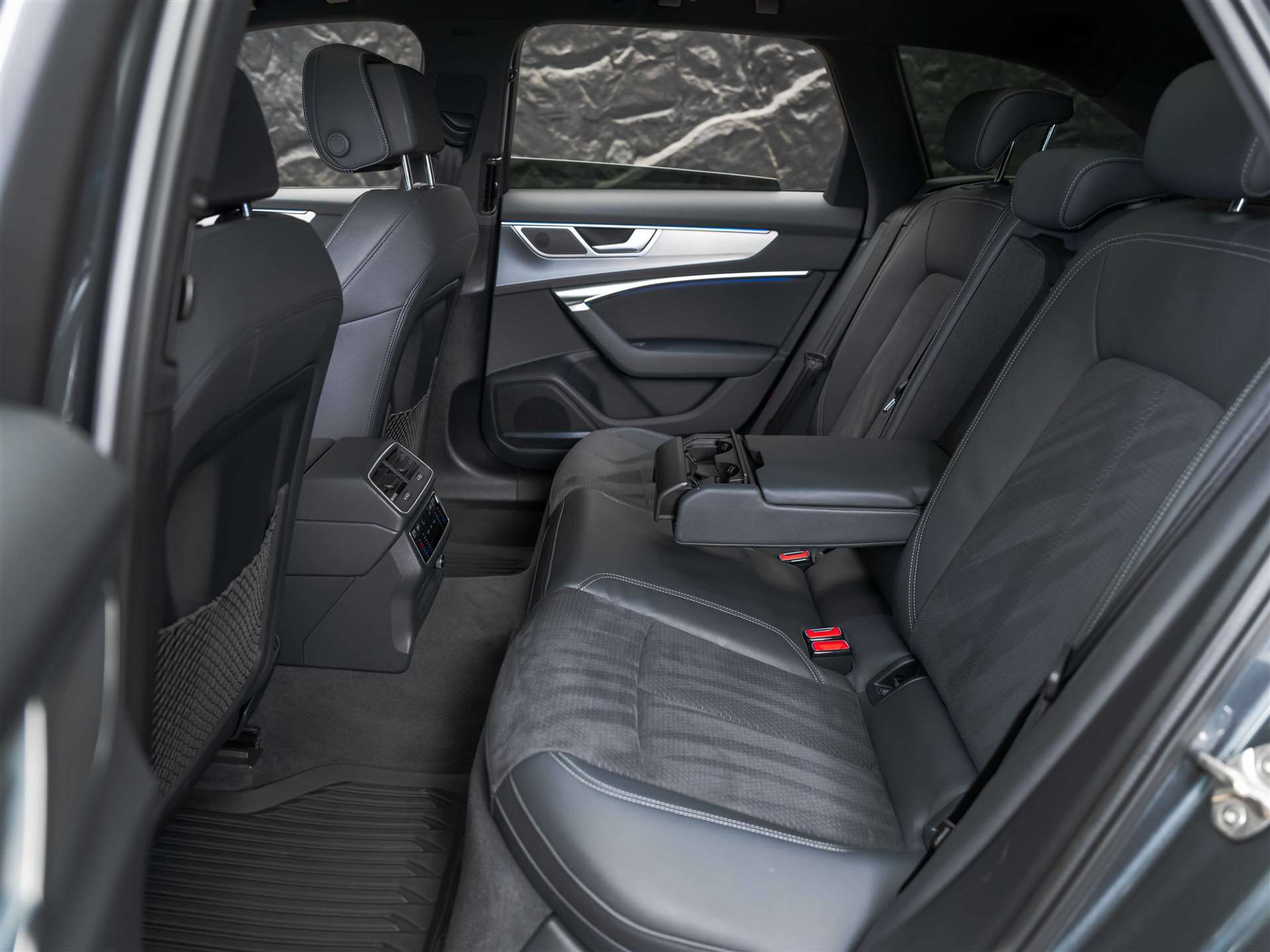 listing desktop thumbnail image 13