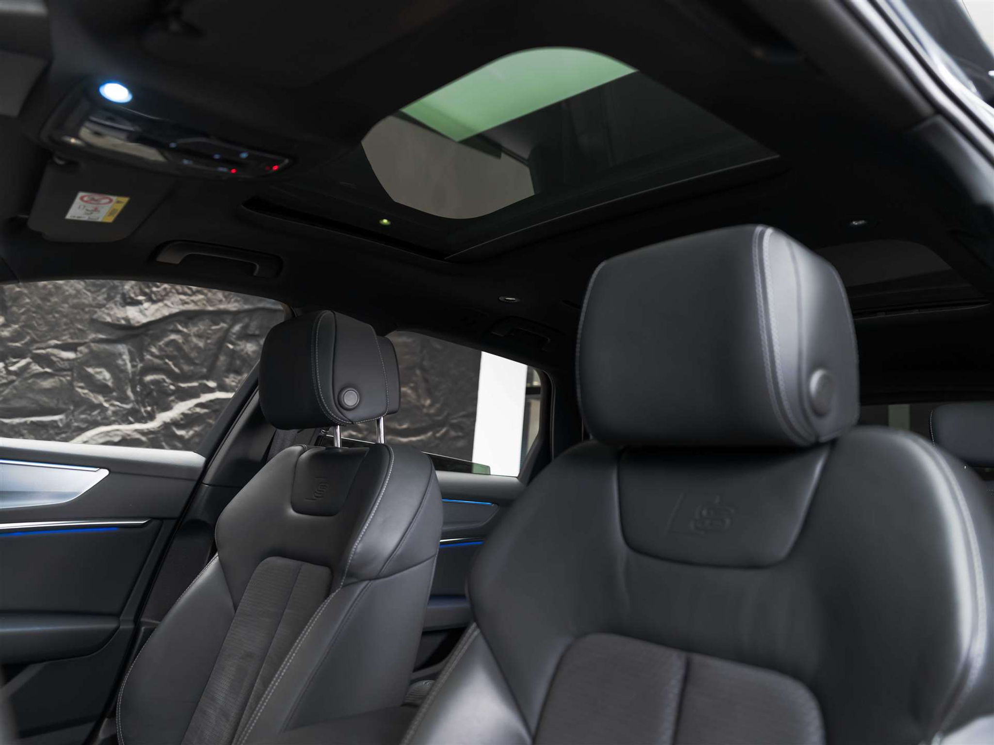 listing desktop thumbnail image 11