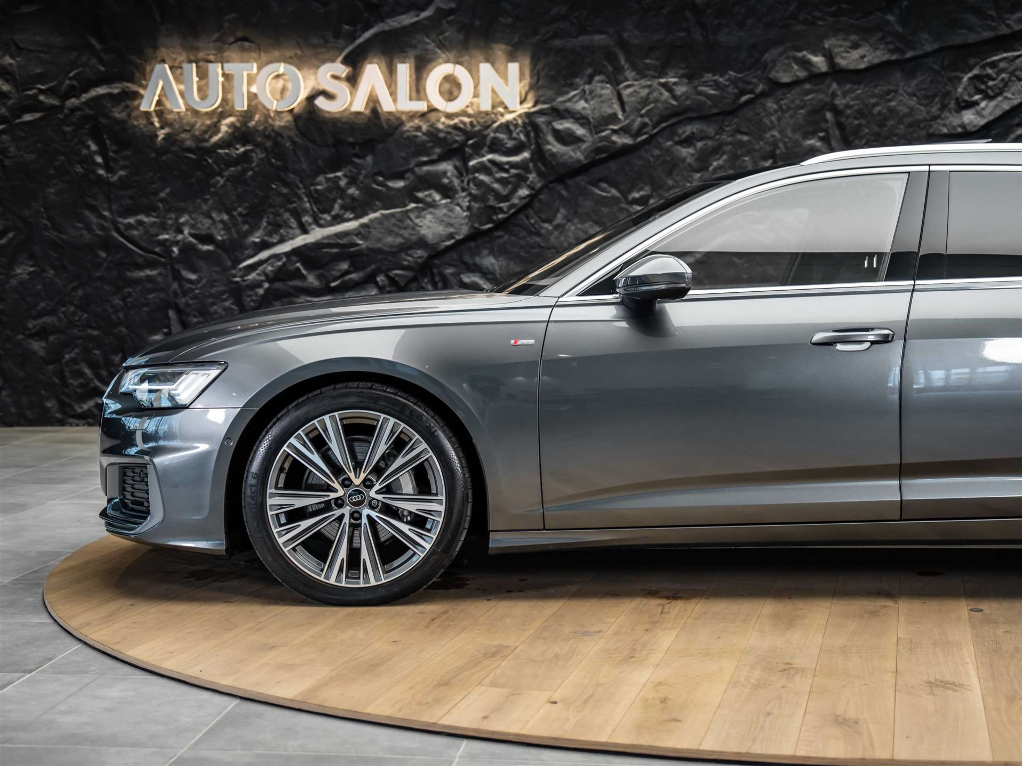 listing desktop thumbnail image 18