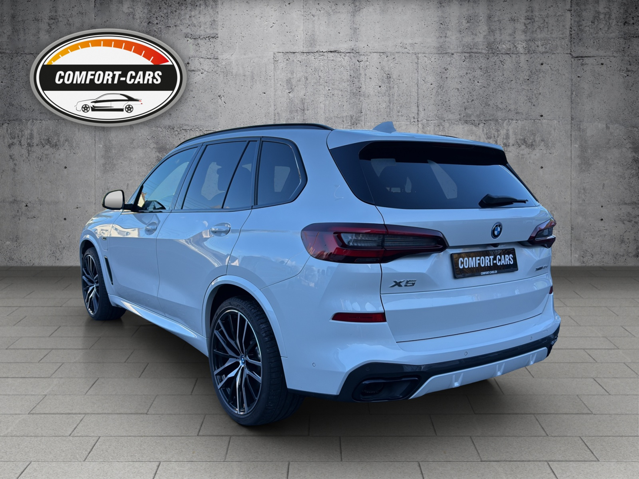 listing desktop thumbnail image 3