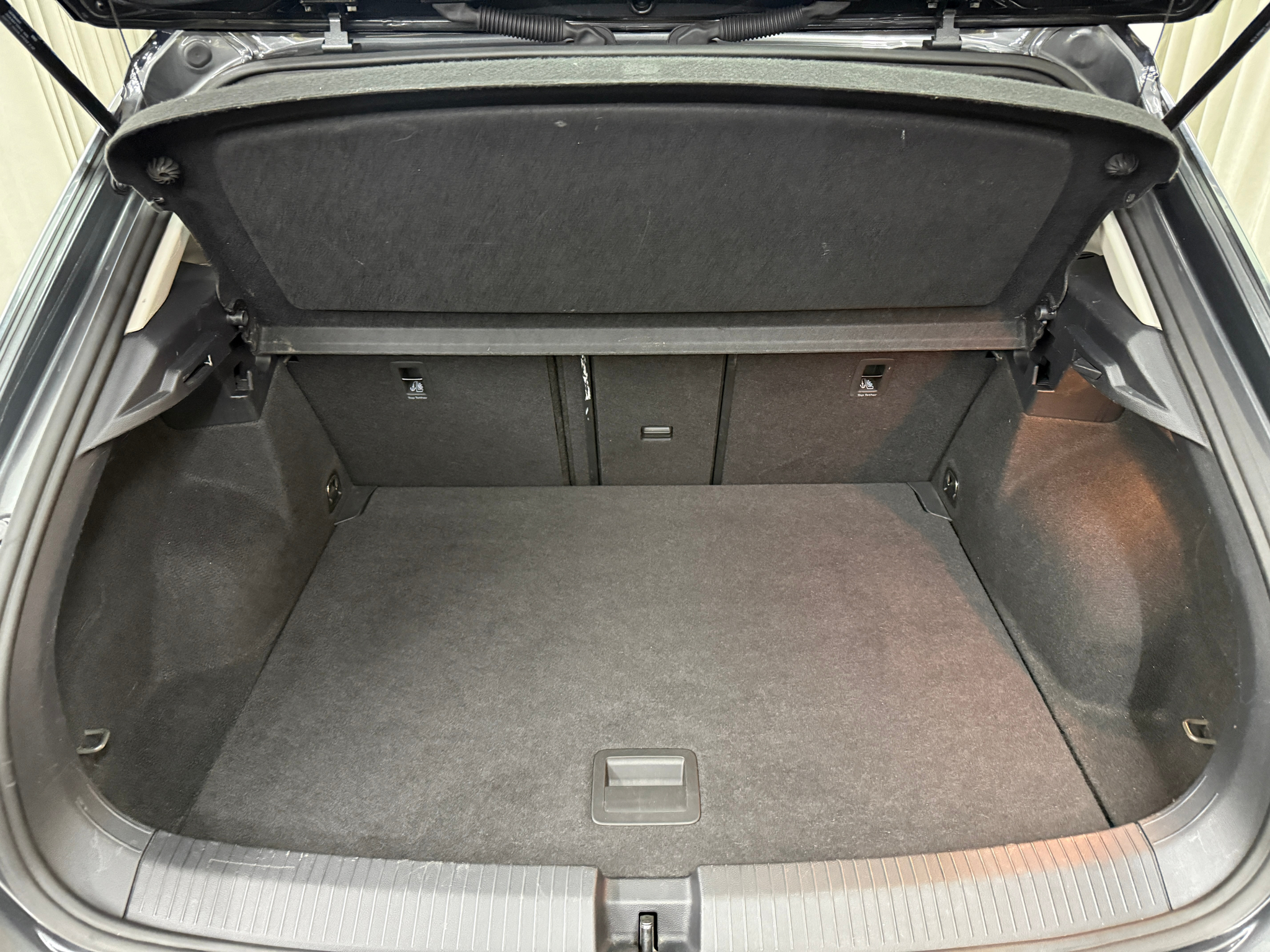 listing desktop thumbnail image 16