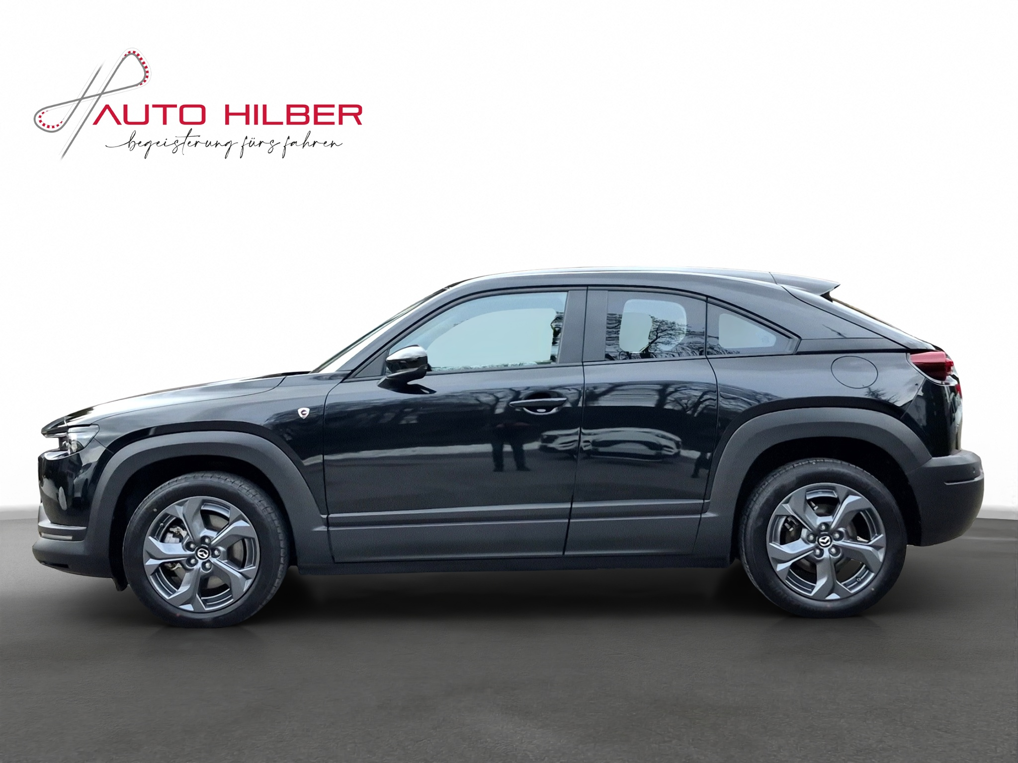 listing desktop thumbnail image 2