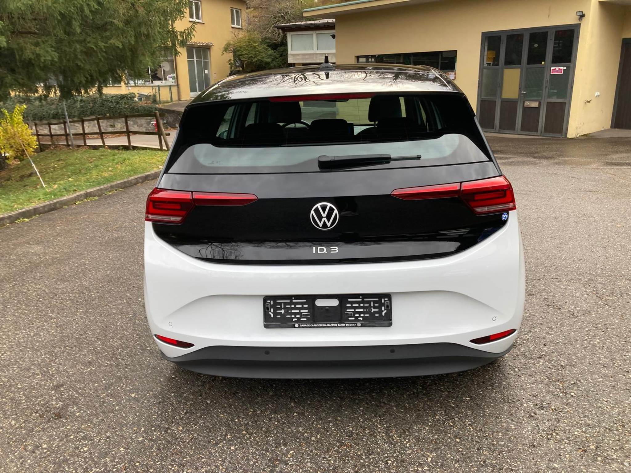 listing desktop thumbnail image 5