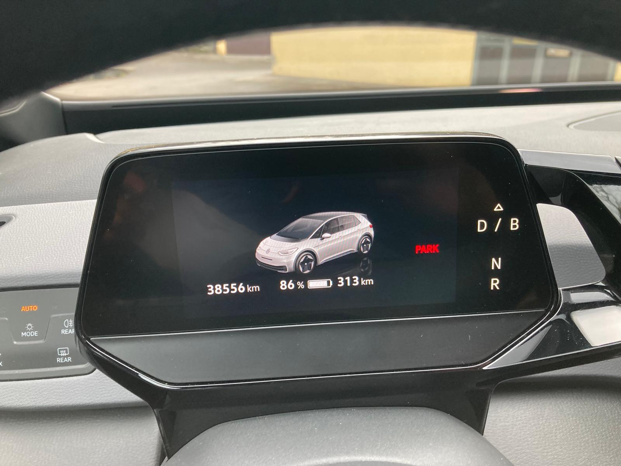 listing desktop thumbnail image 9