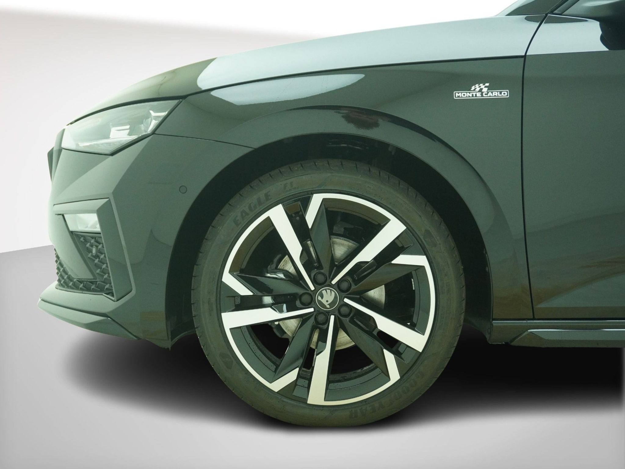 listing desktop thumbnail image 9