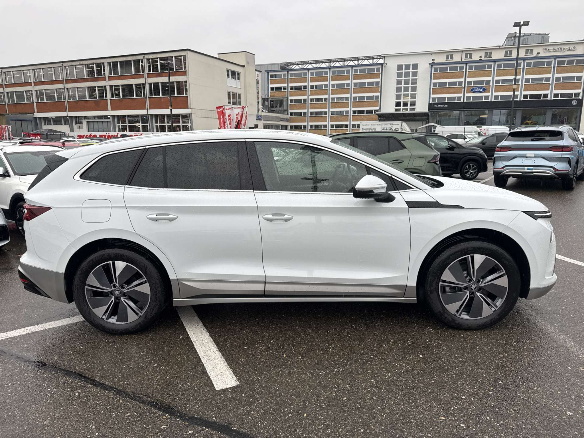 listing desktop thumbnail image 10