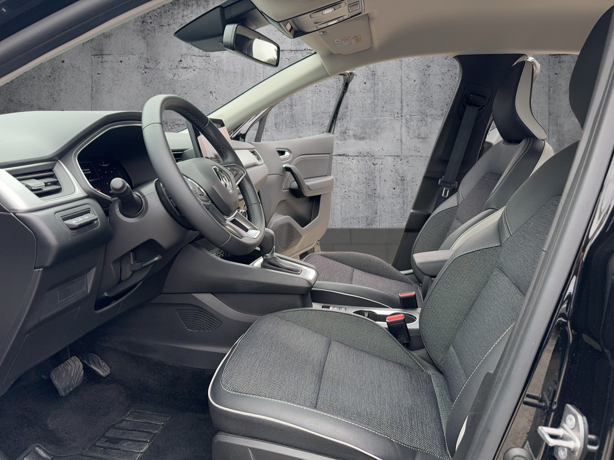 listing desktop thumbnail image 1