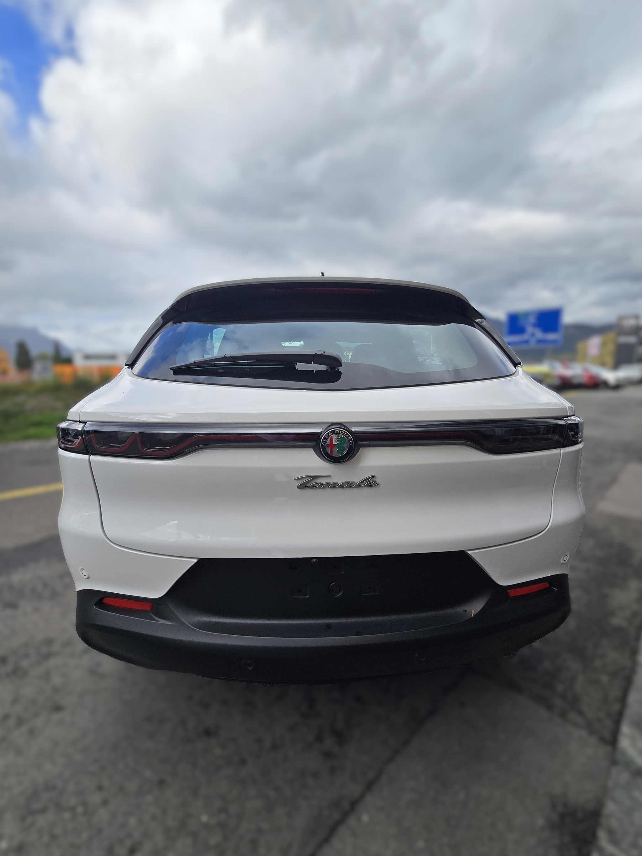 listing desktop thumbnail image 4