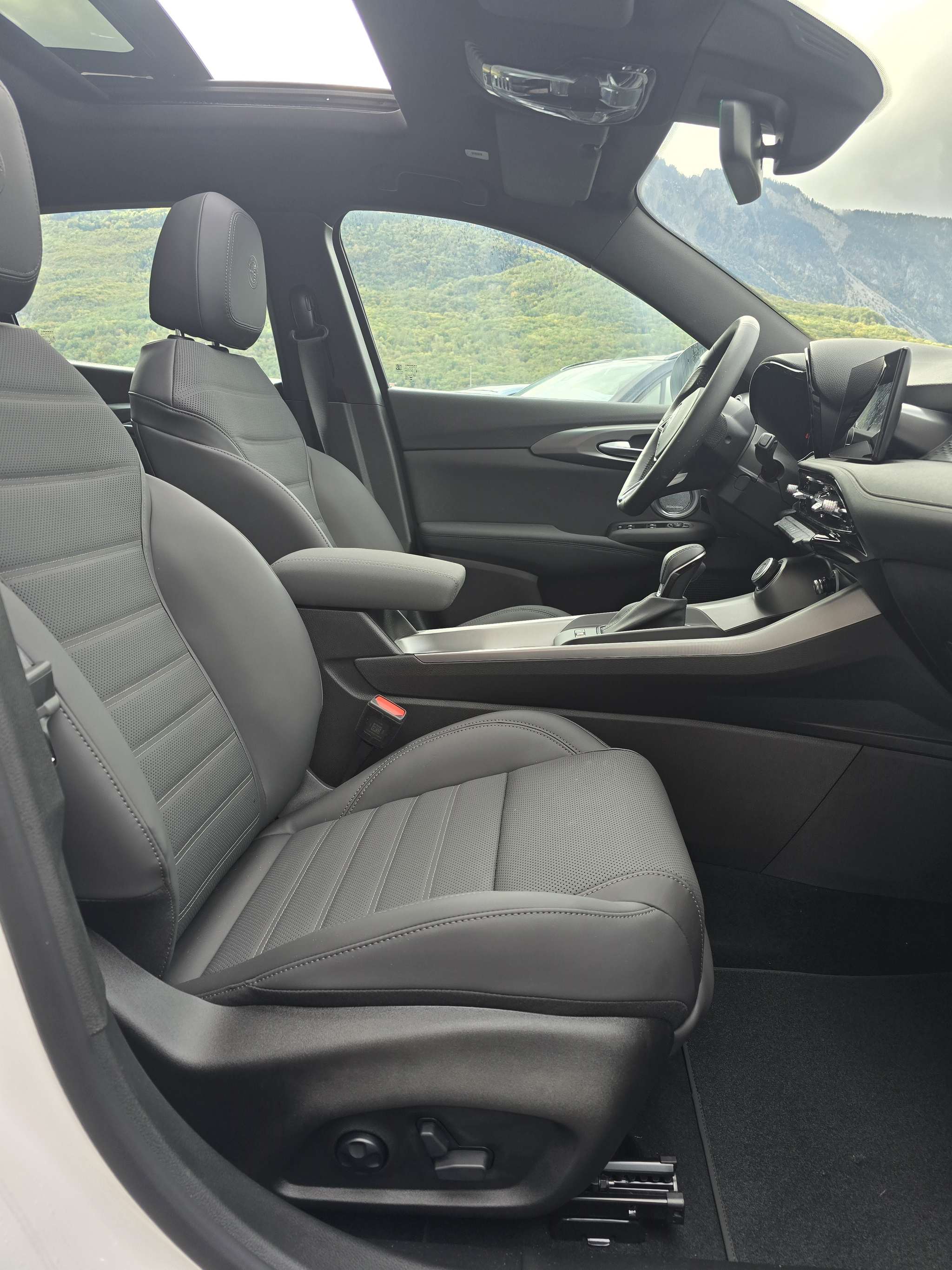 listing desktop thumbnail image 14