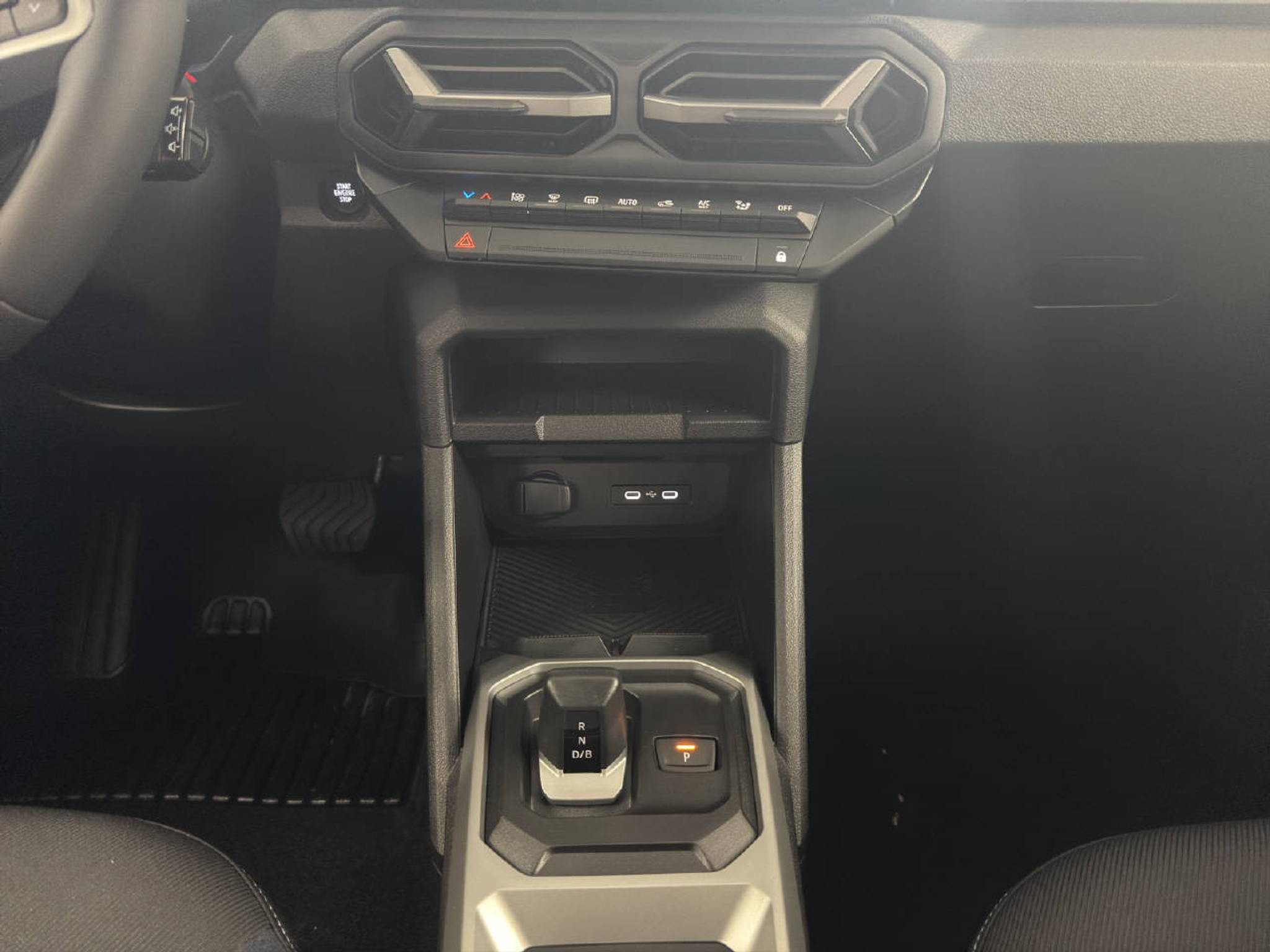 listing desktop thumbnail image 7