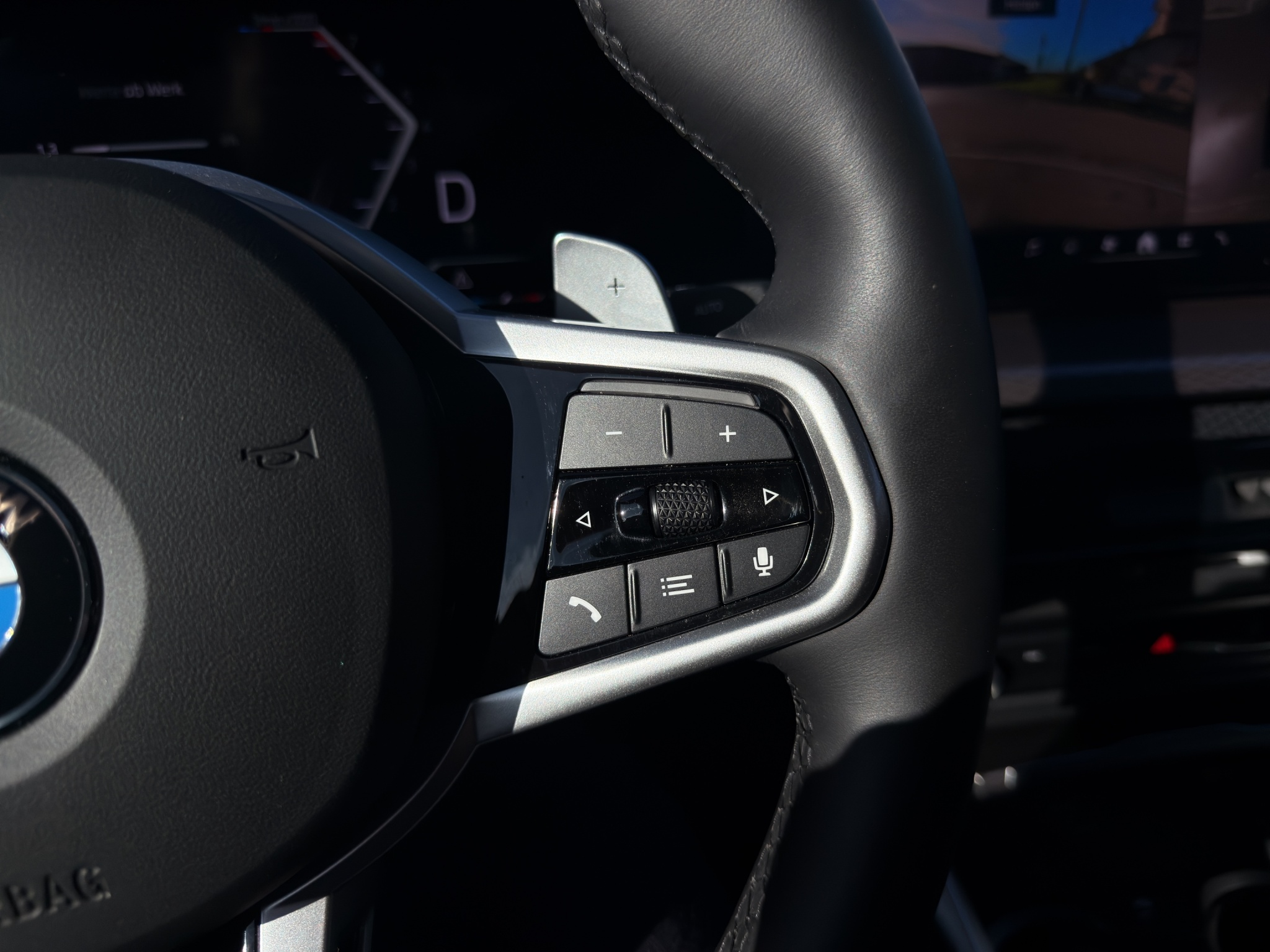 listing desktop thumbnail image 24