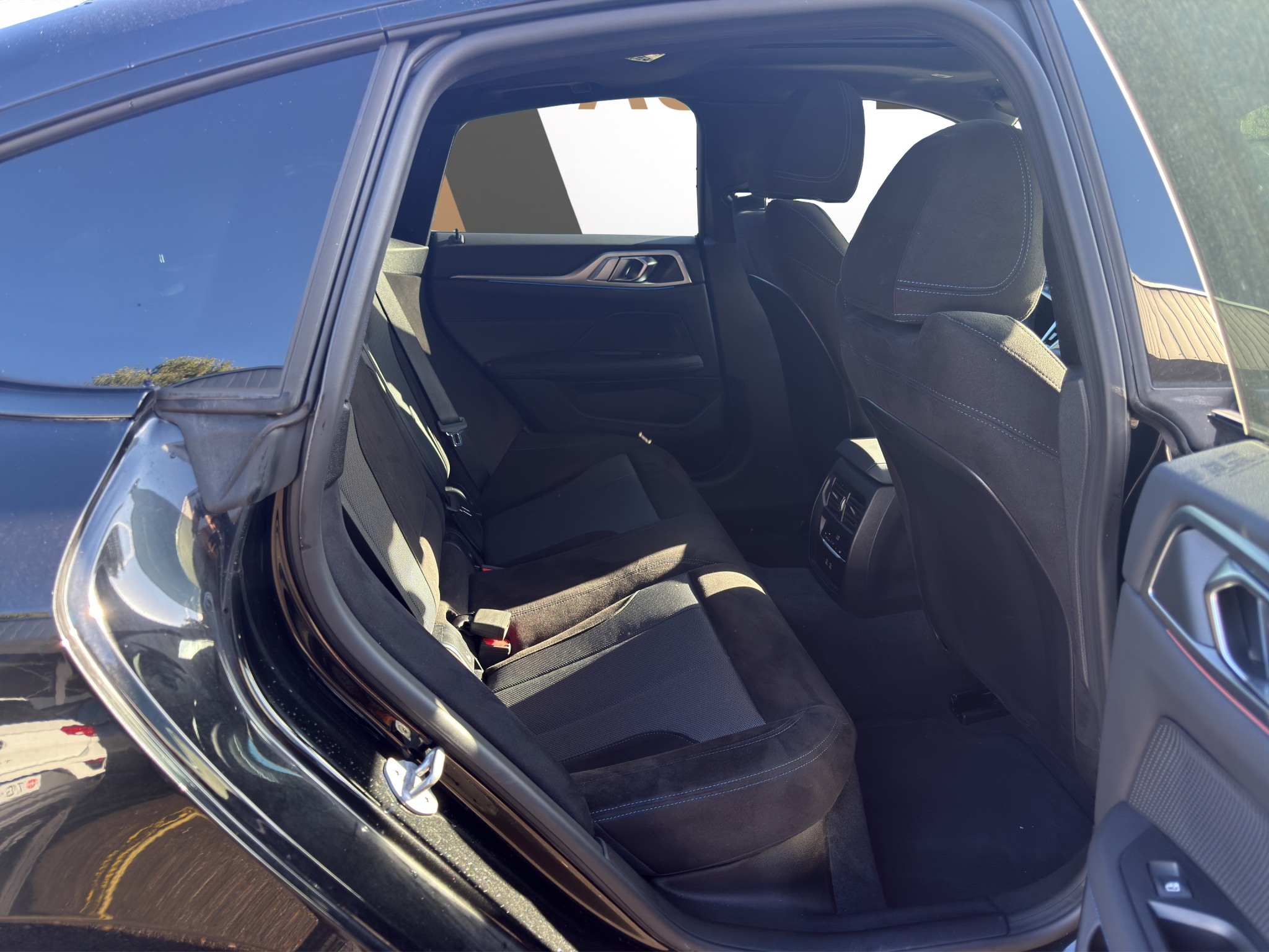 listing desktop thumbnail image 10