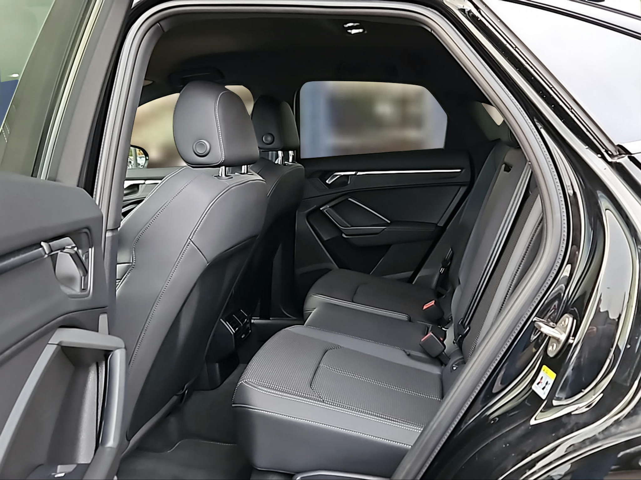 listing desktop thumbnail image 9