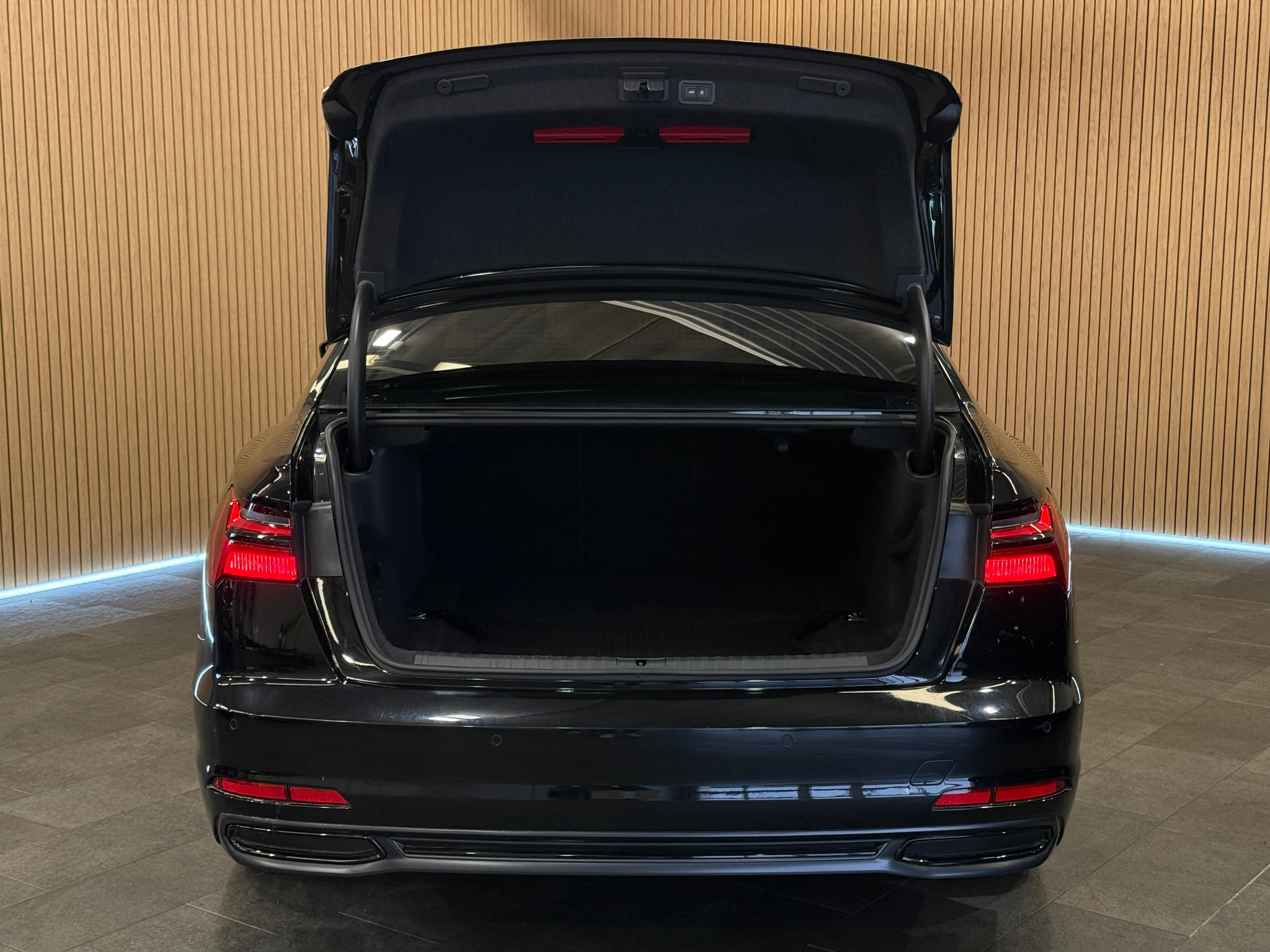 listing desktop thumbnail image 5