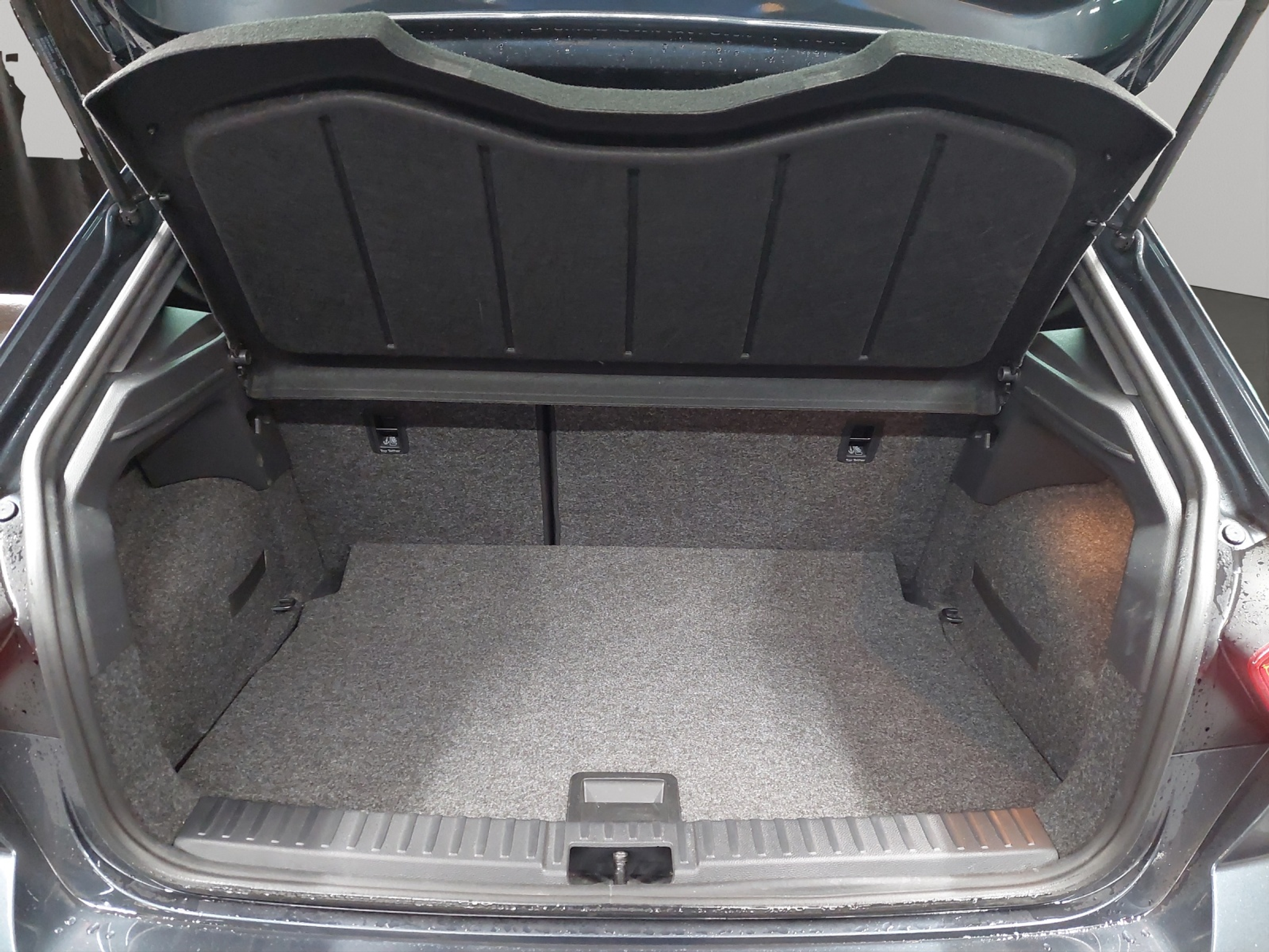 listing desktop thumbnail image 10