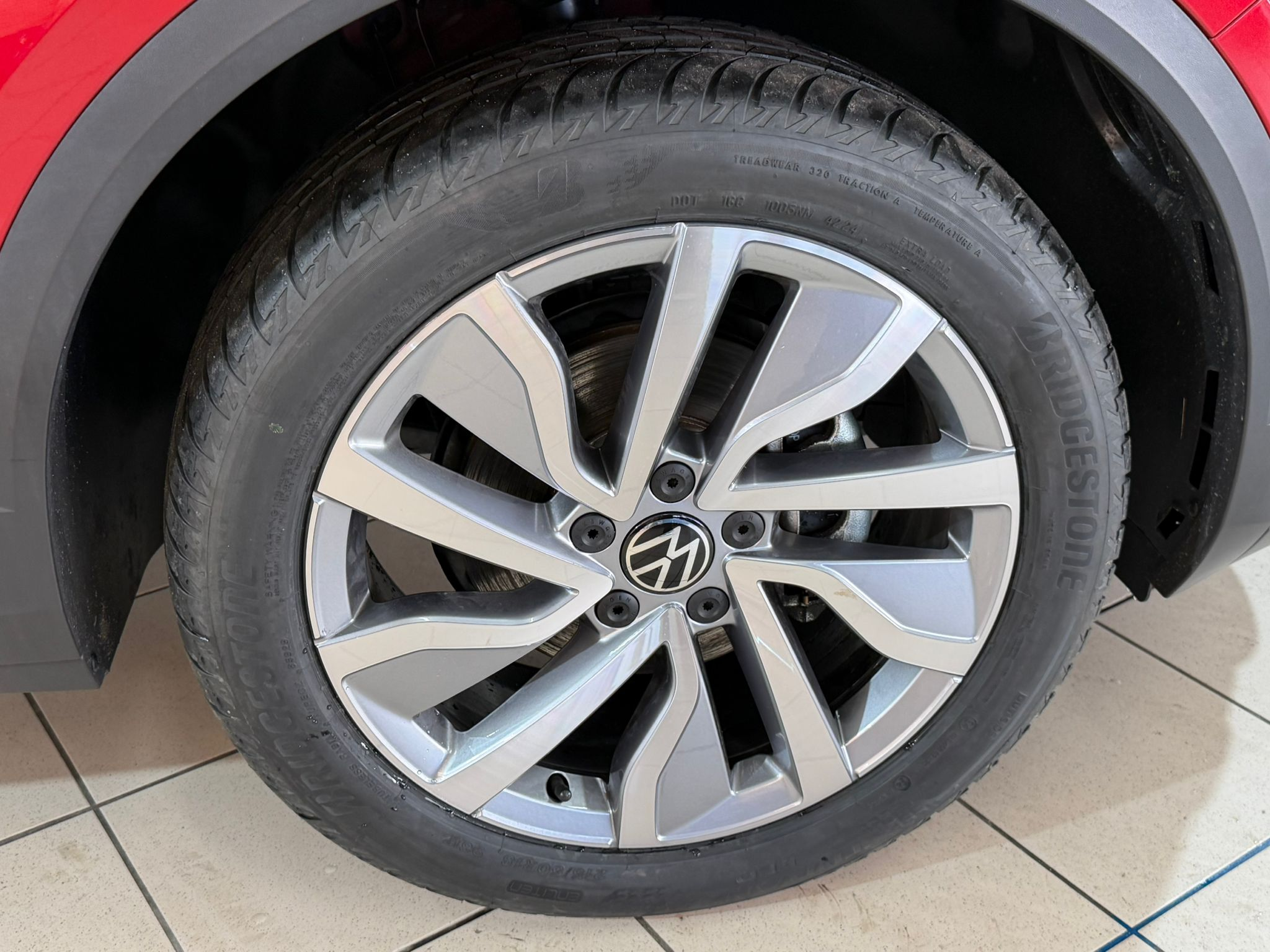 listing desktop thumbnail image 4