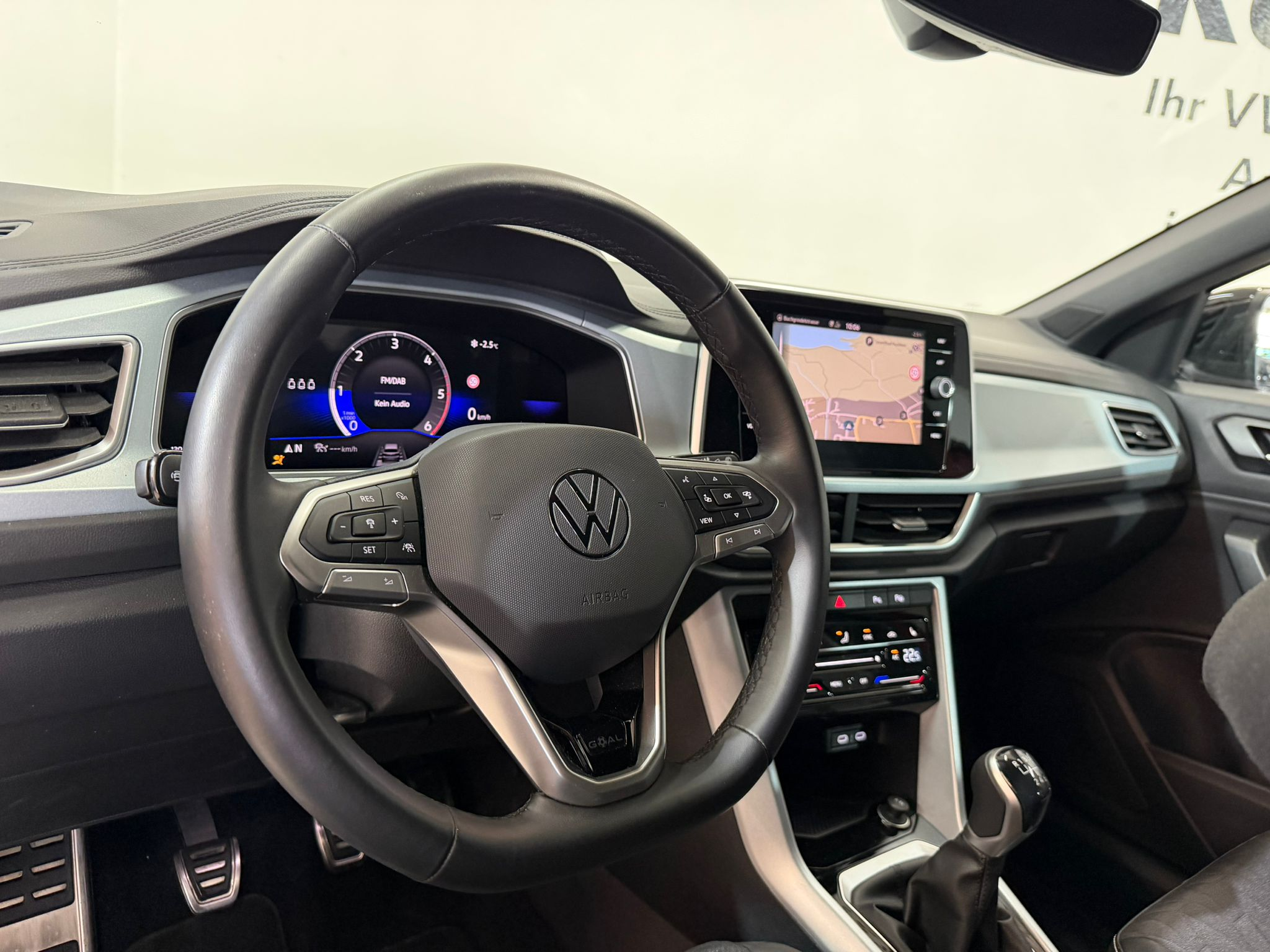 listing desktop thumbnail image 5