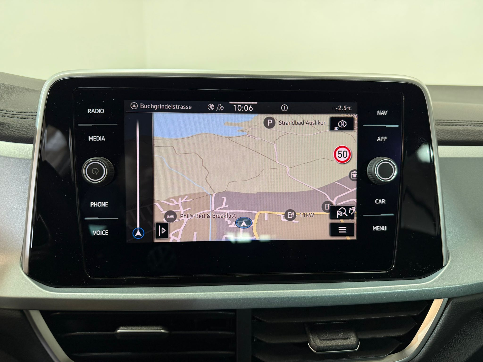 listing desktop thumbnail image 11