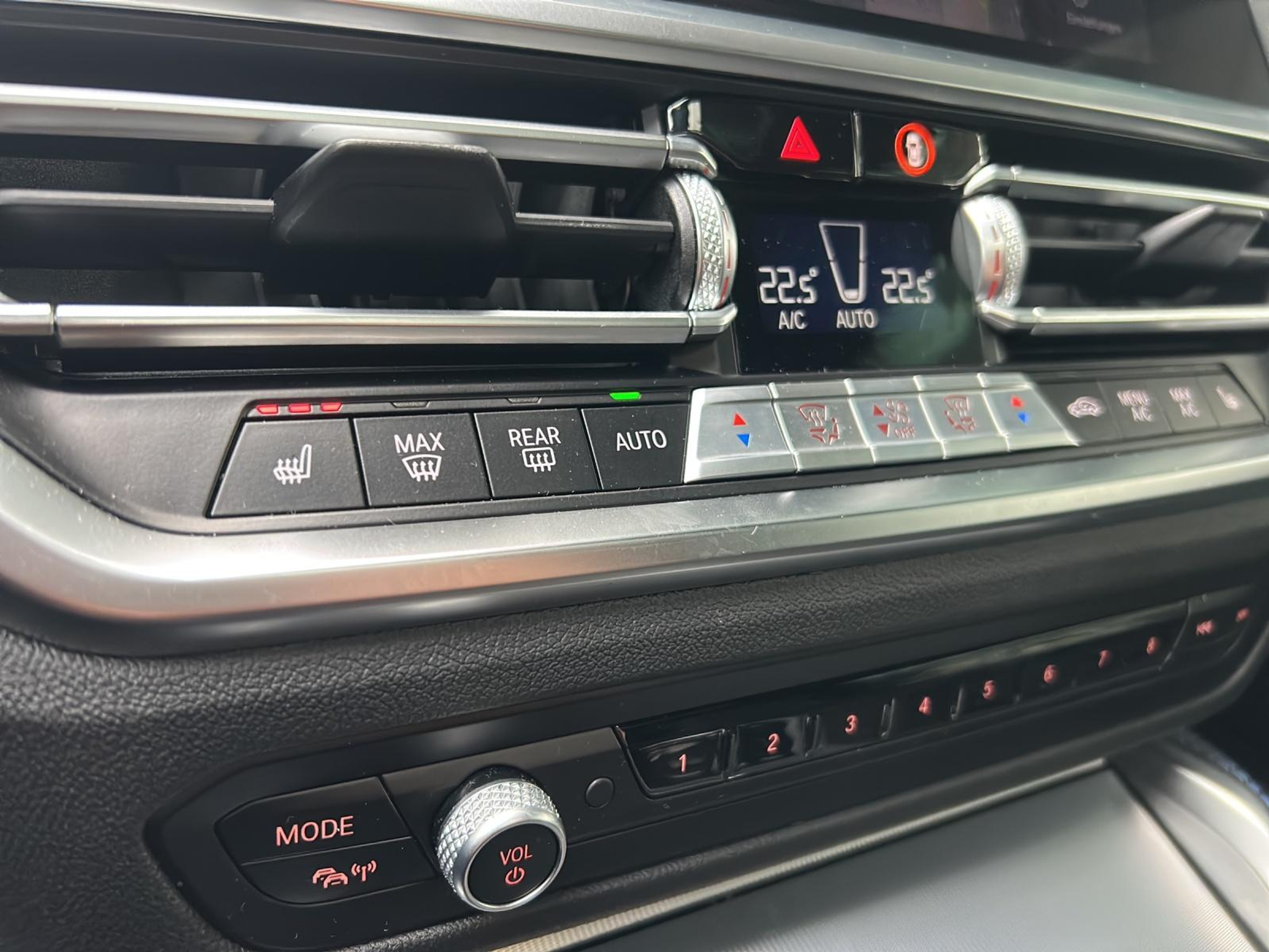 listing desktop thumbnail image 18