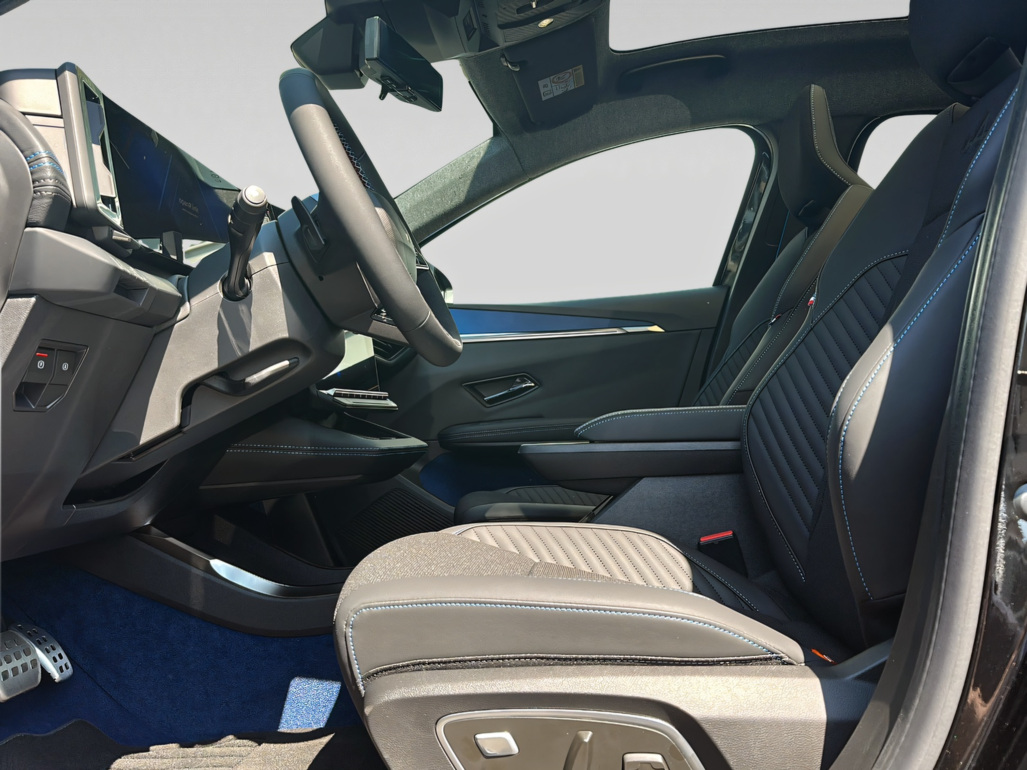 listing desktop thumbnail image 4