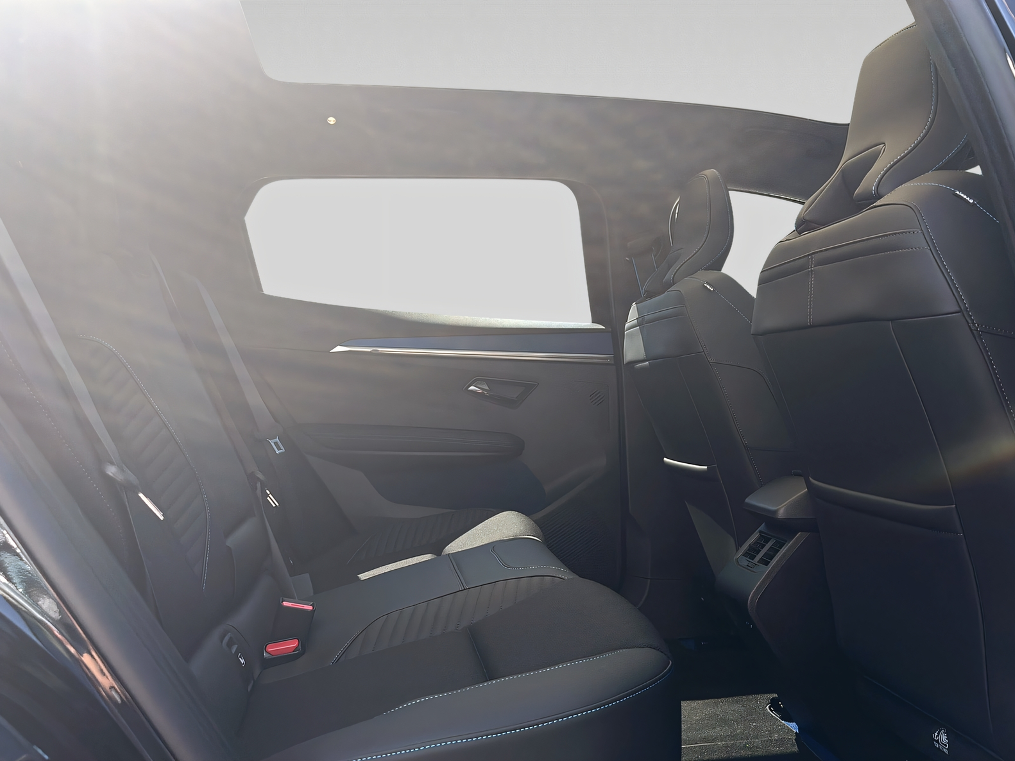 listing desktop thumbnail image 7