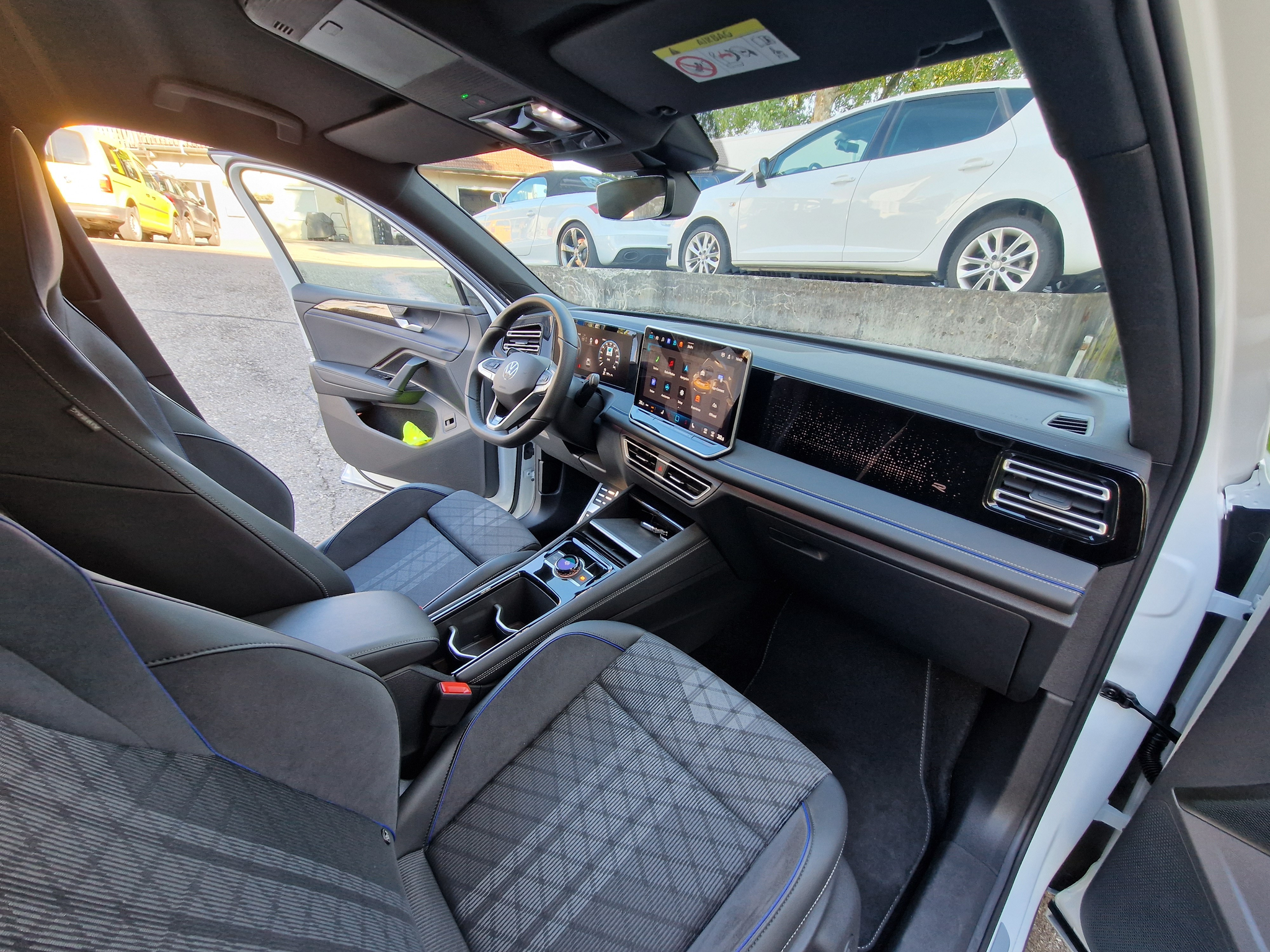 listing desktop thumbnail image 14