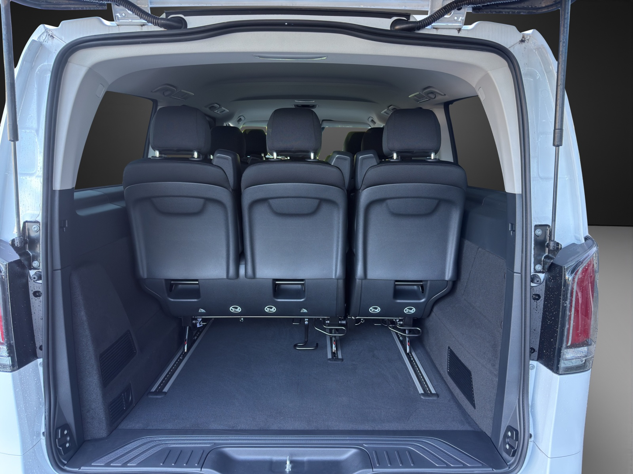 listing desktop thumbnail image 10