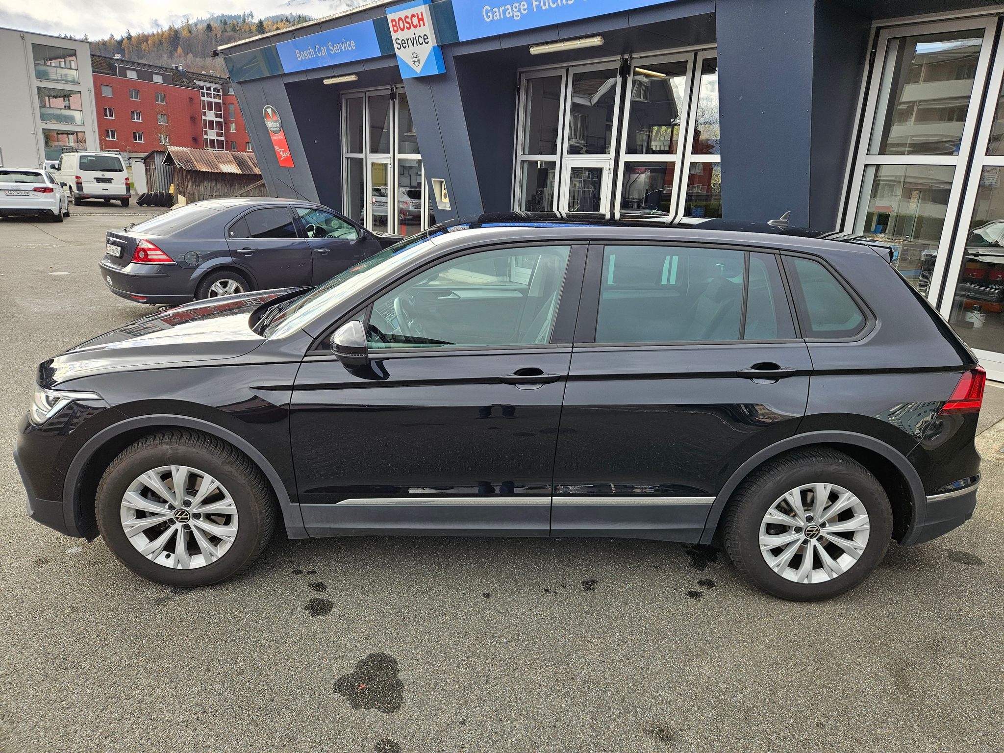 listing desktop thumbnail image 2