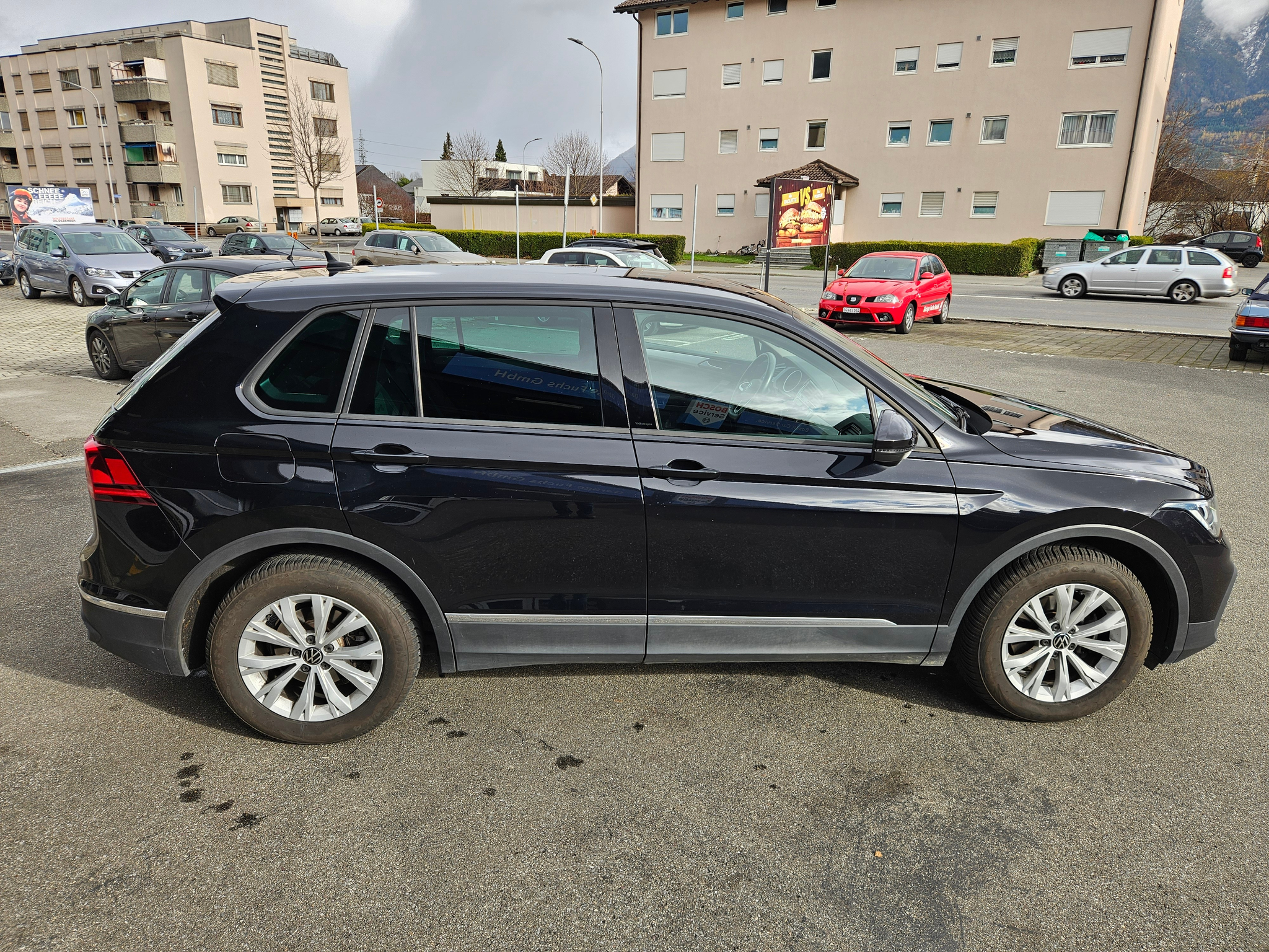 listing desktop thumbnail image 3