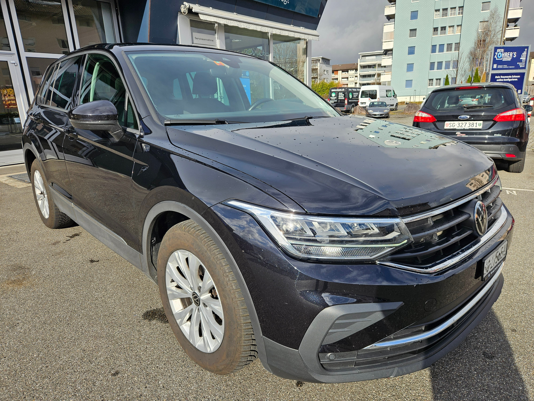 listing desktop thumbnail image 1