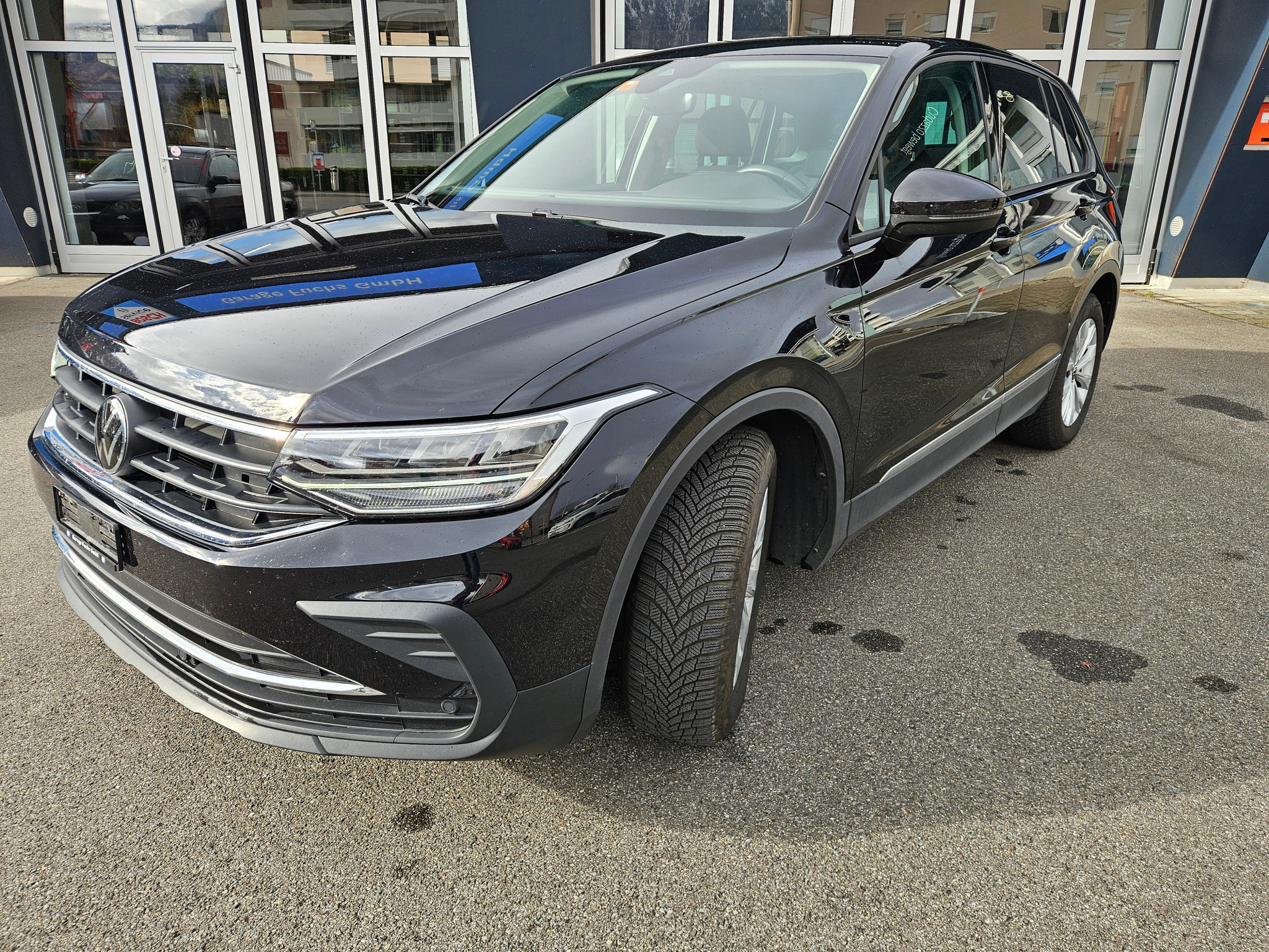 listing desktop thumbnail image 13