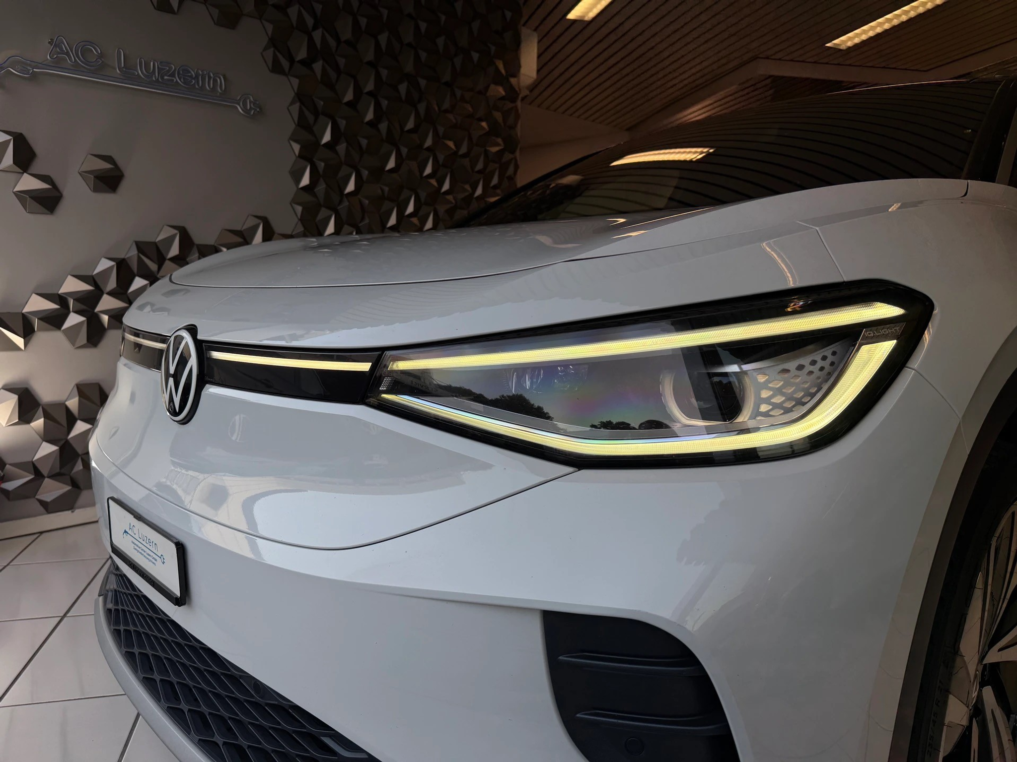 listing desktop thumbnail image 23