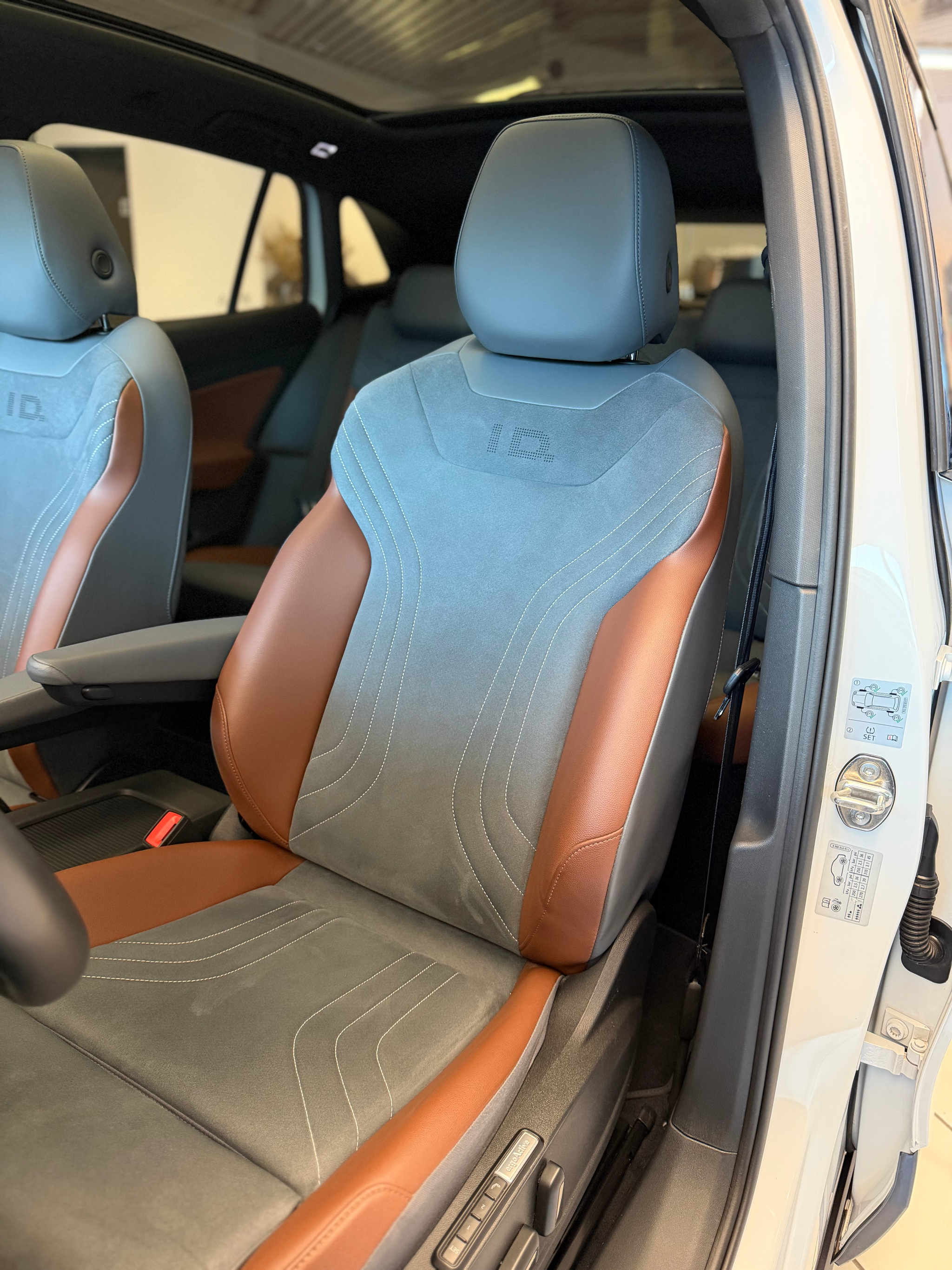 listing desktop thumbnail image 6