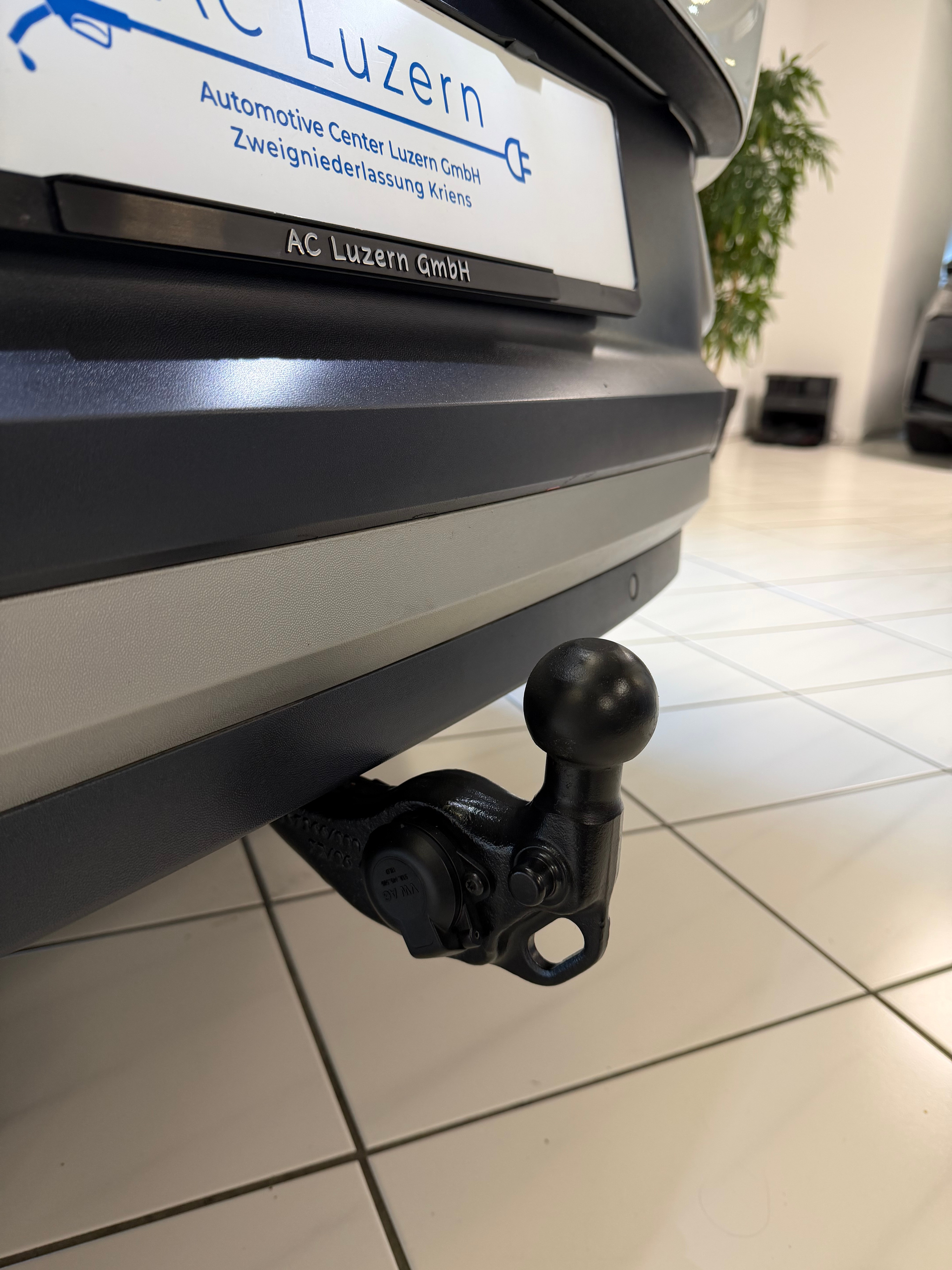 listing desktop thumbnail image 24