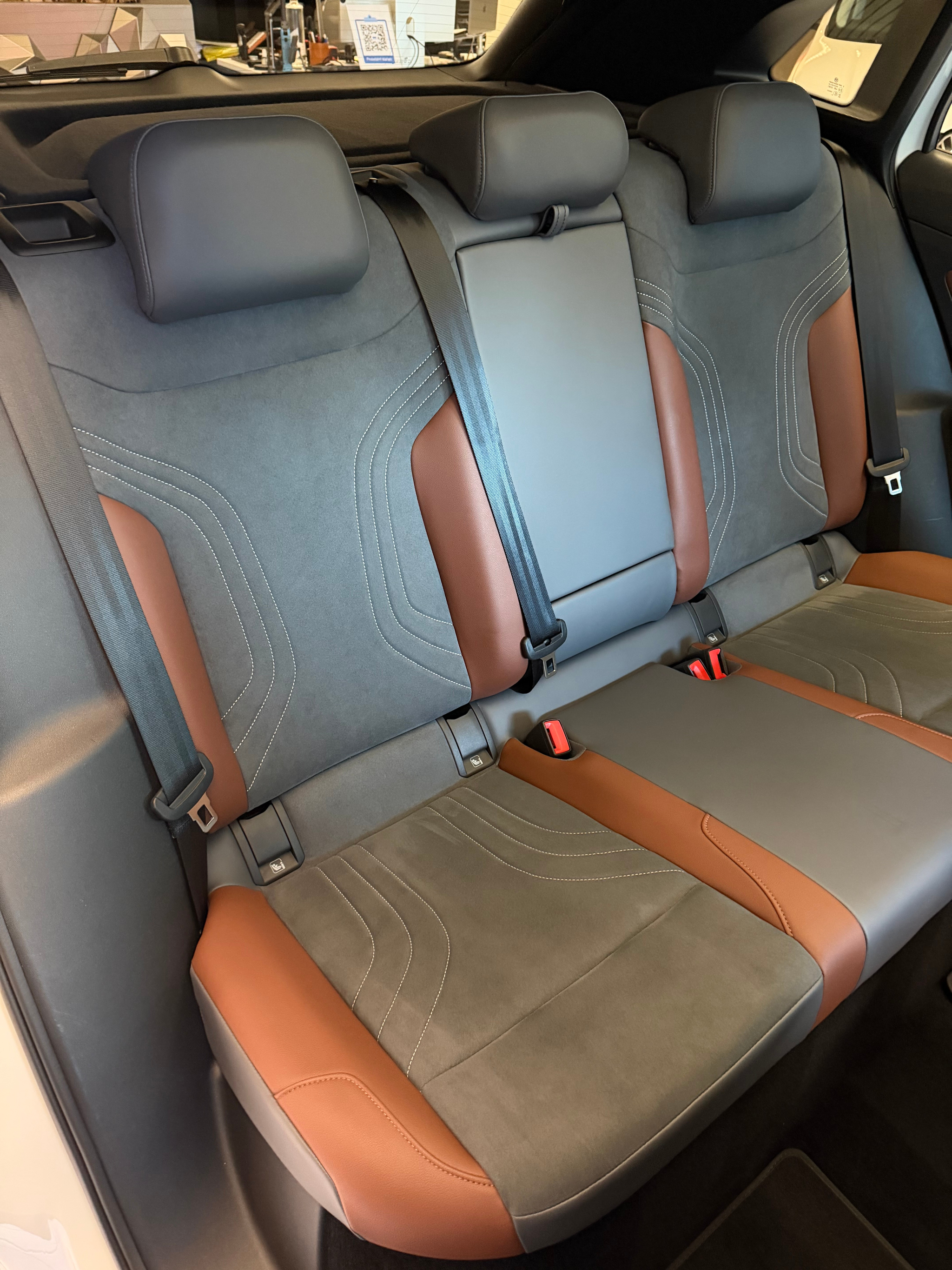 listing desktop thumbnail image 10