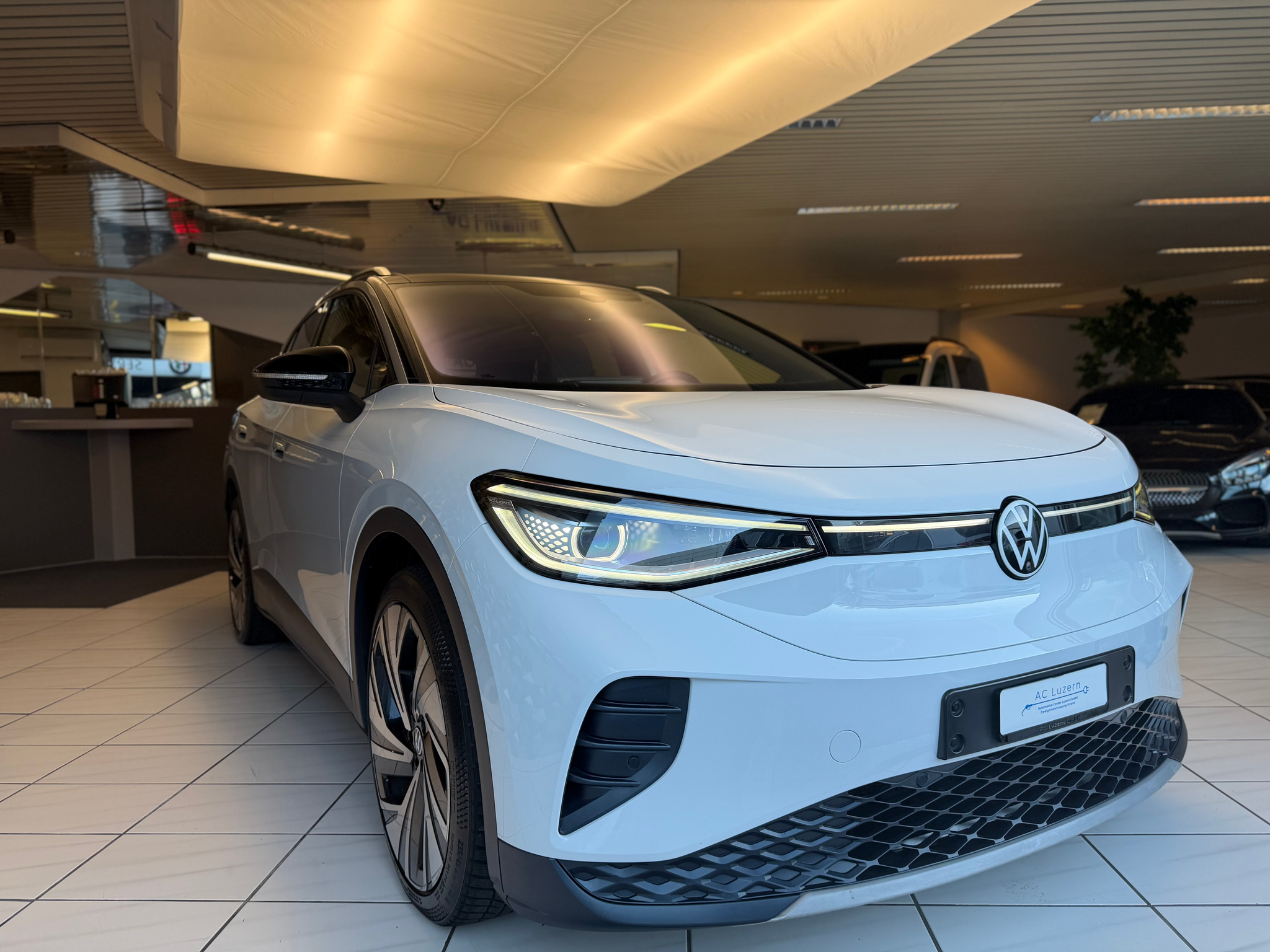 listing desktop thumbnail image 4