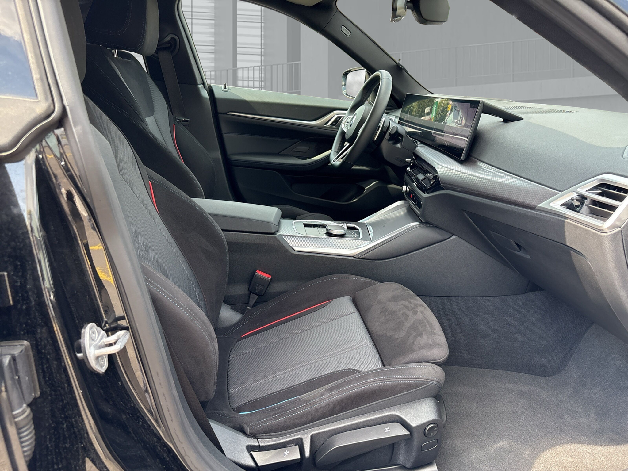 listing desktop thumbnail image 10