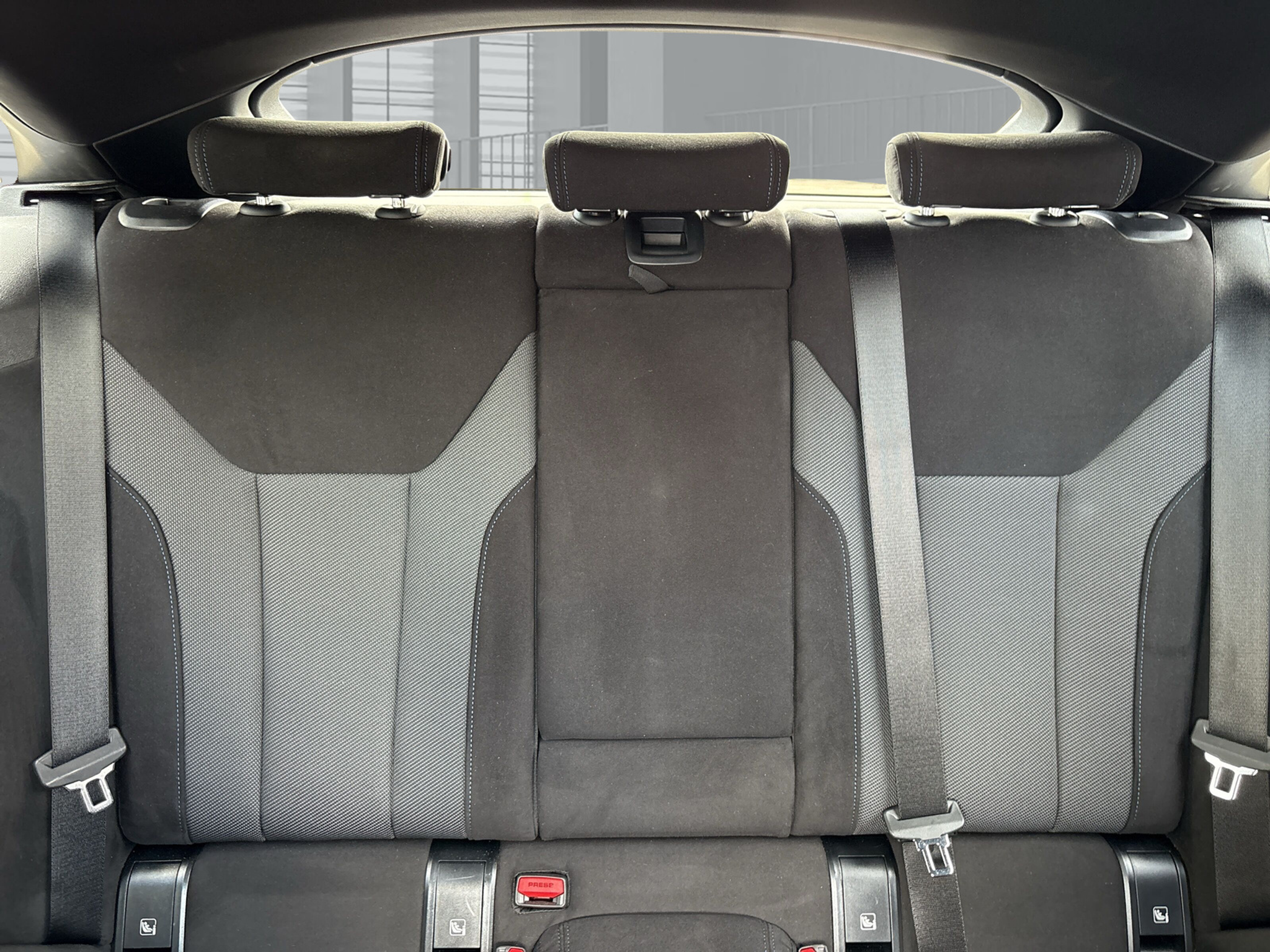 listing desktop thumbnail image 12