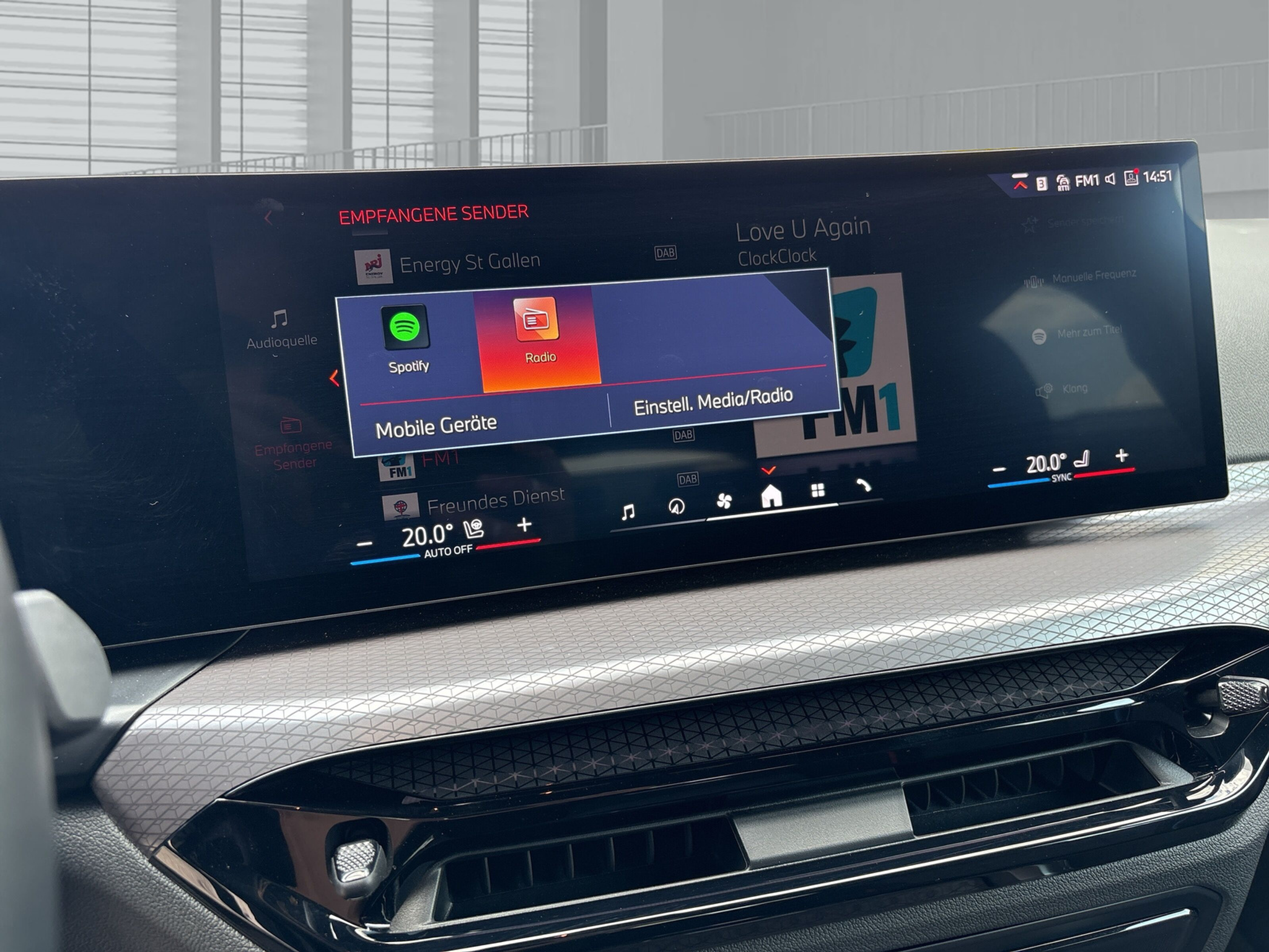 listing desktop thumbnail image 14