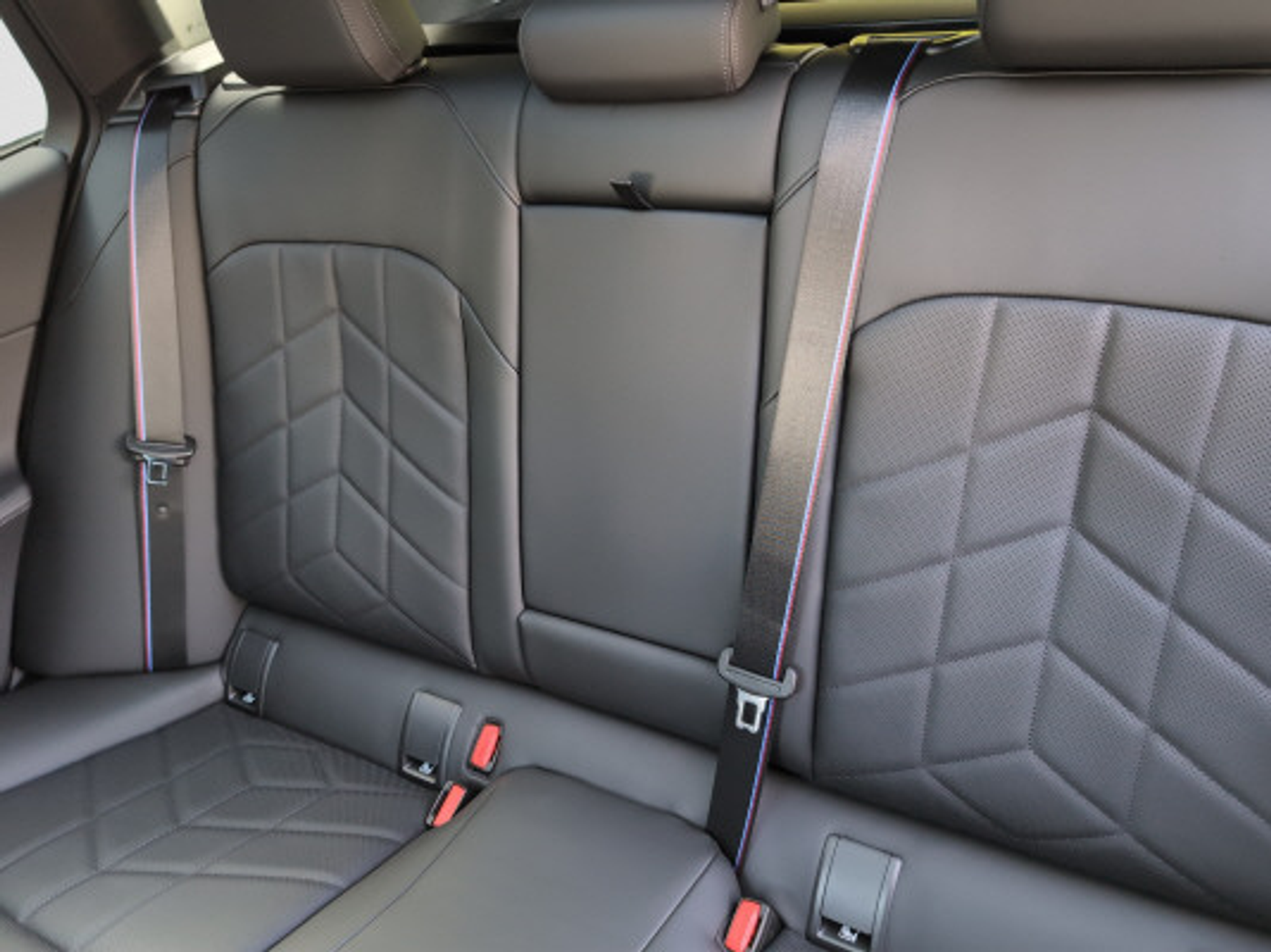 listing desktop thumbnail image 9